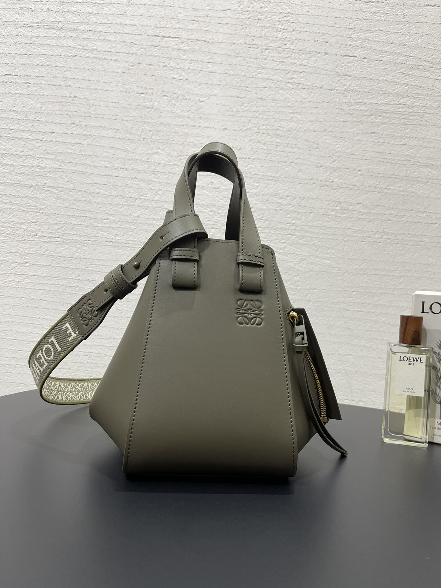Loewe Hammock Bag-20.8*19.5*14.5CM