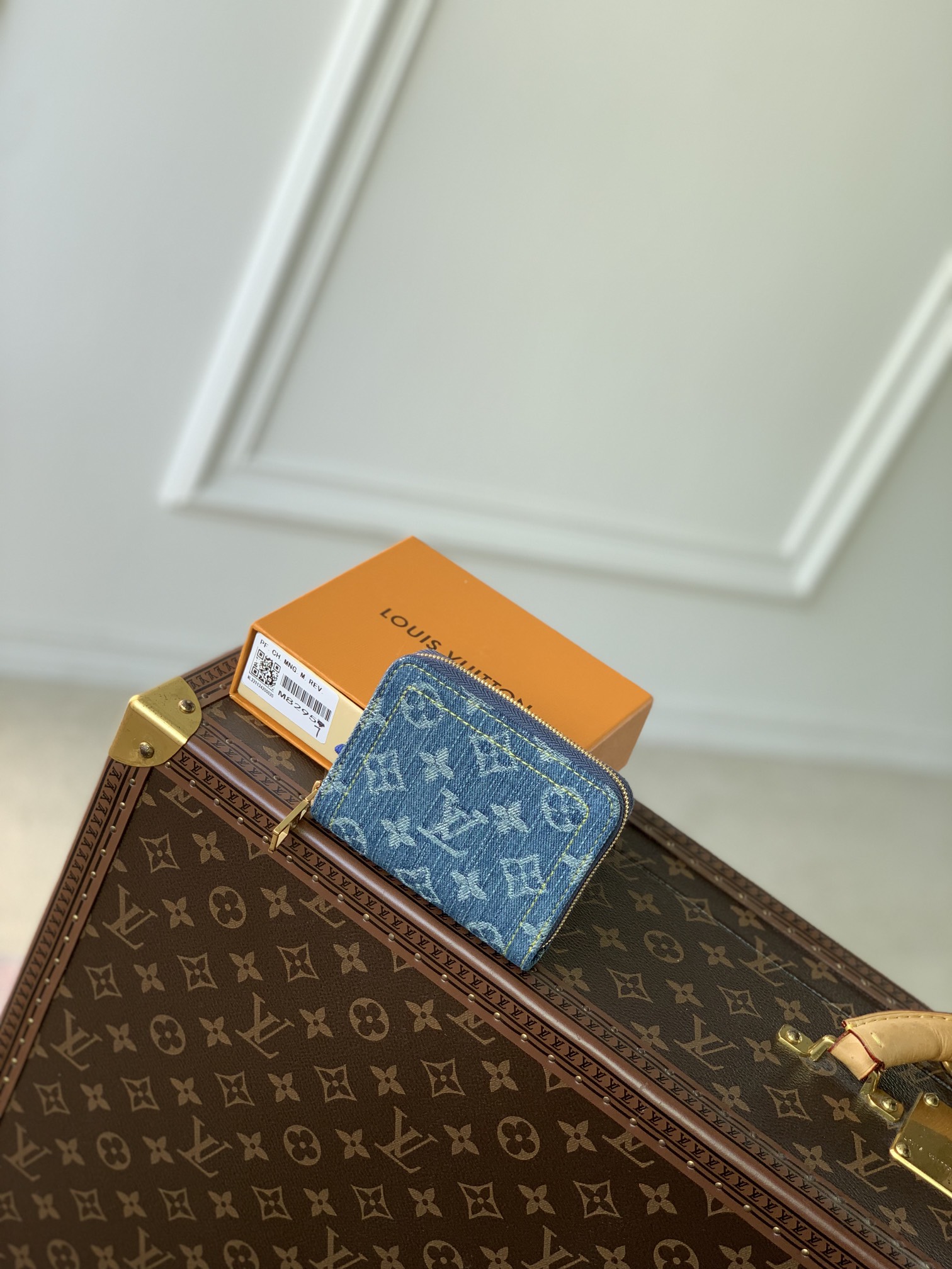 l**is V*t*n zippy wallet m82957-11*8.5*2cm