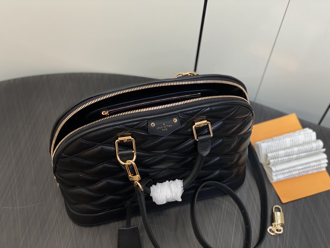l**is V*t*n neo alma pm-32×24×15cm