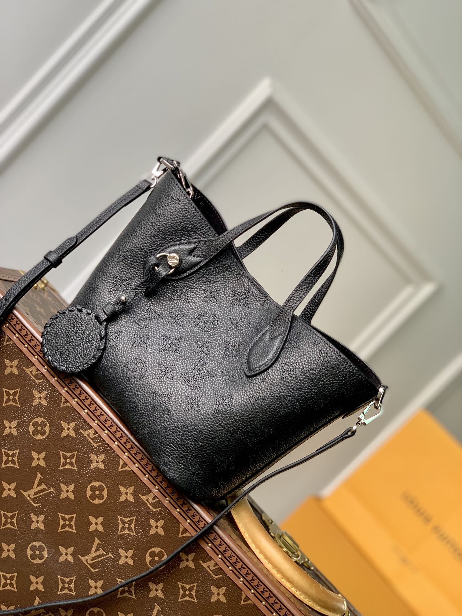 l**is V*t*n blossom handbags-20*20*12.5cm