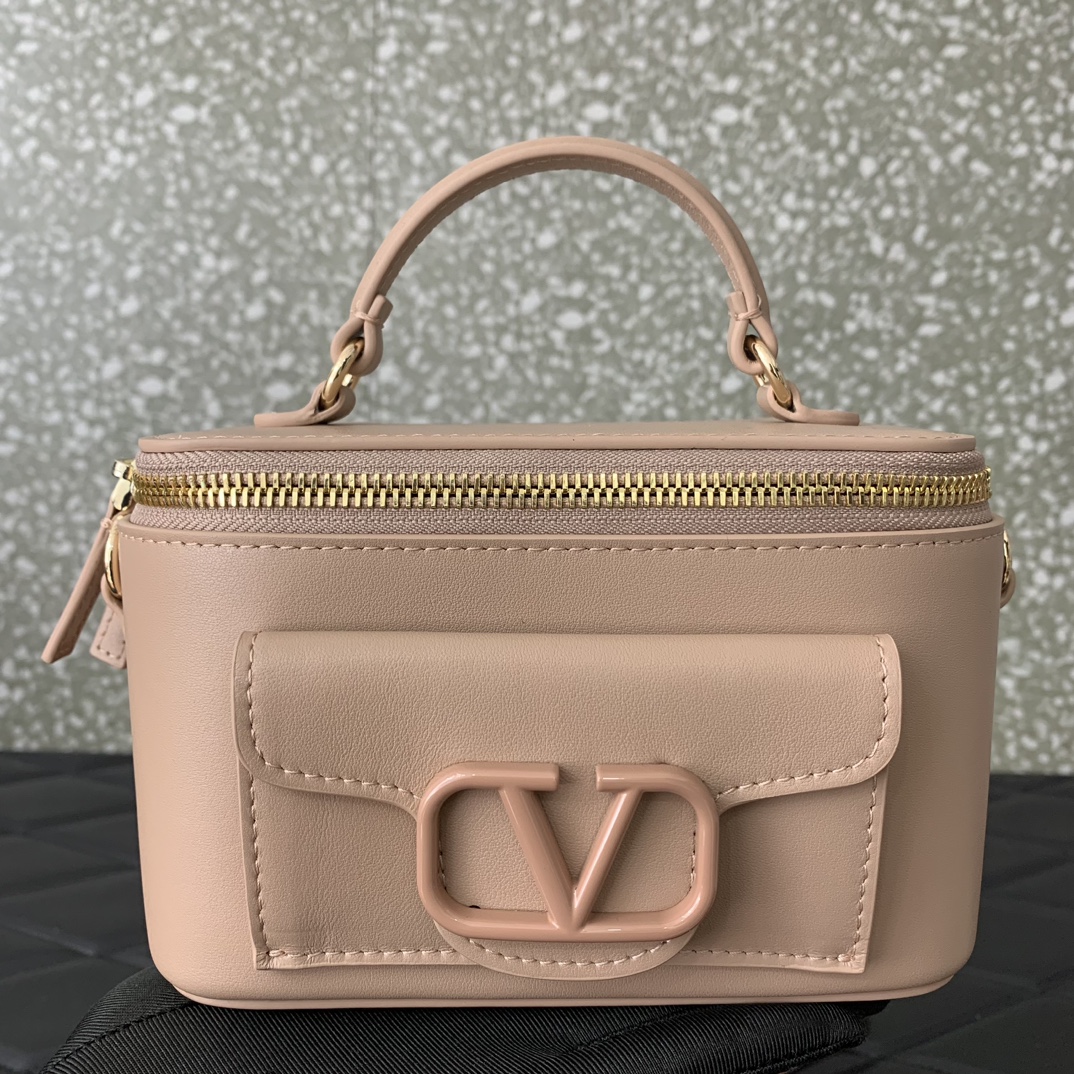Valentino Alentino Garavani Box Bag-16.5*10*7.5CM
