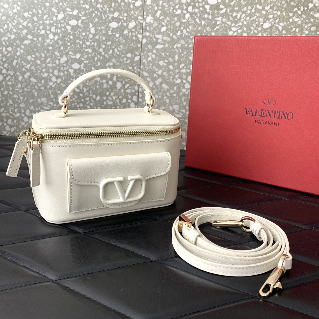 Valentino Alentino Garavani Box Bag-16.5*10*7.5CM