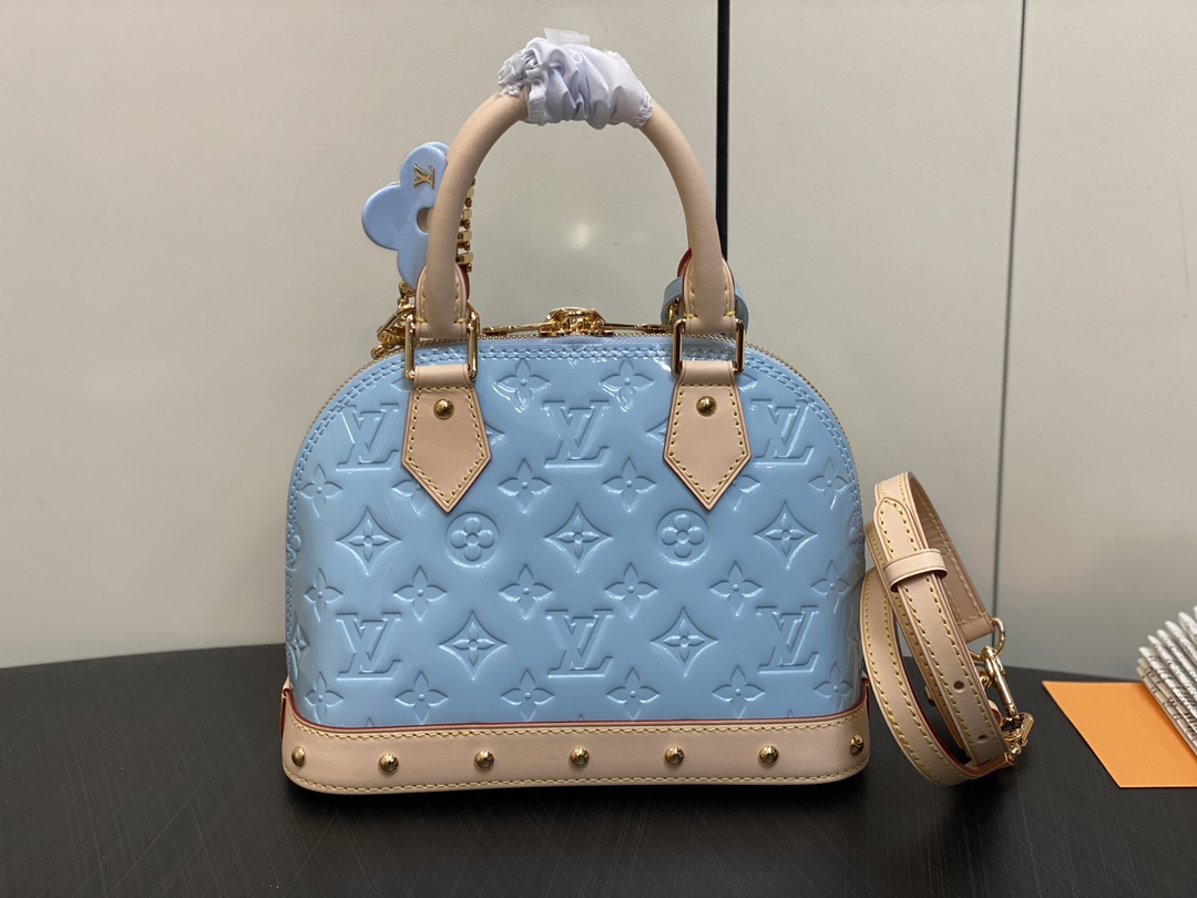 l**is V*t*n alma bb m24062-23.5 x 17.5 x 11.5cm