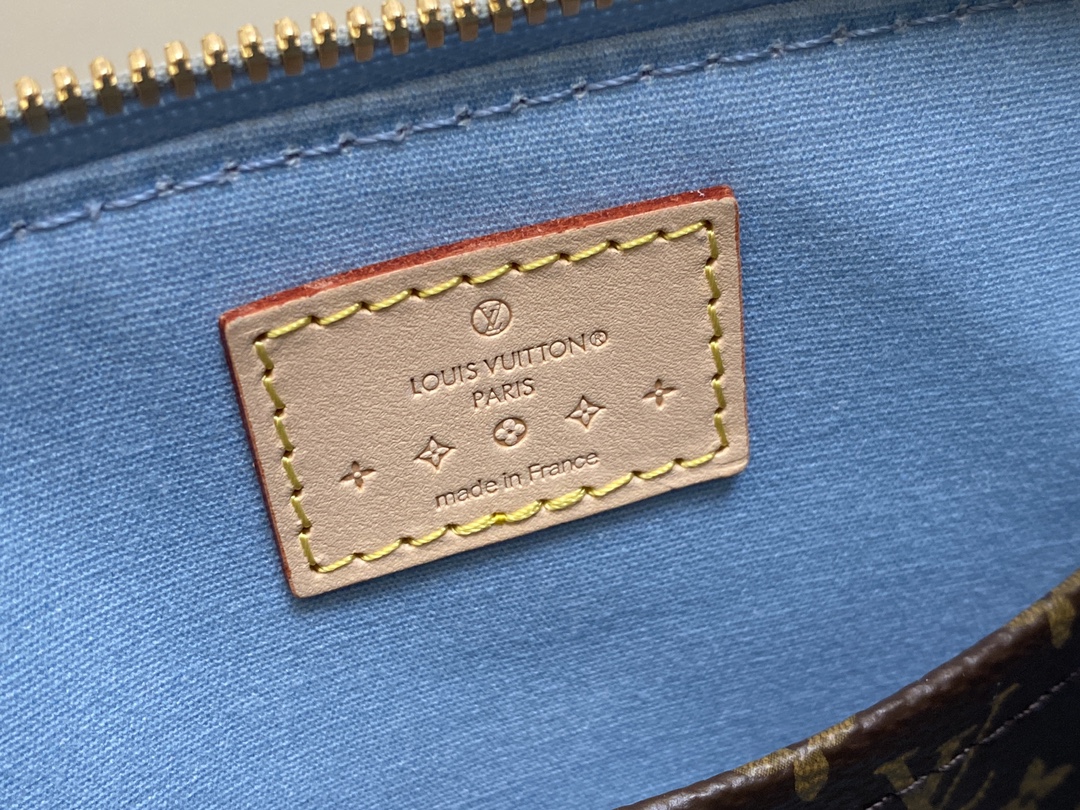 l**is V*t*n alma bb m24062-23.5 x 17.5 x 11.5cm