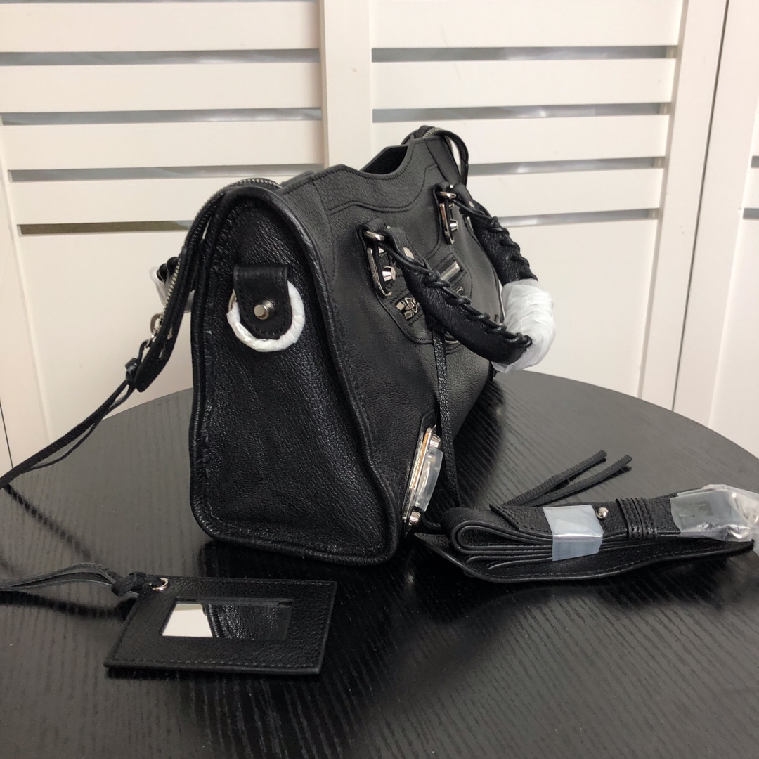 Ba*len*cia*ga graffiti classic city