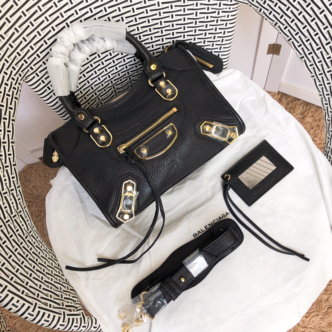 Ba*len*cia*ga graffiti classic city