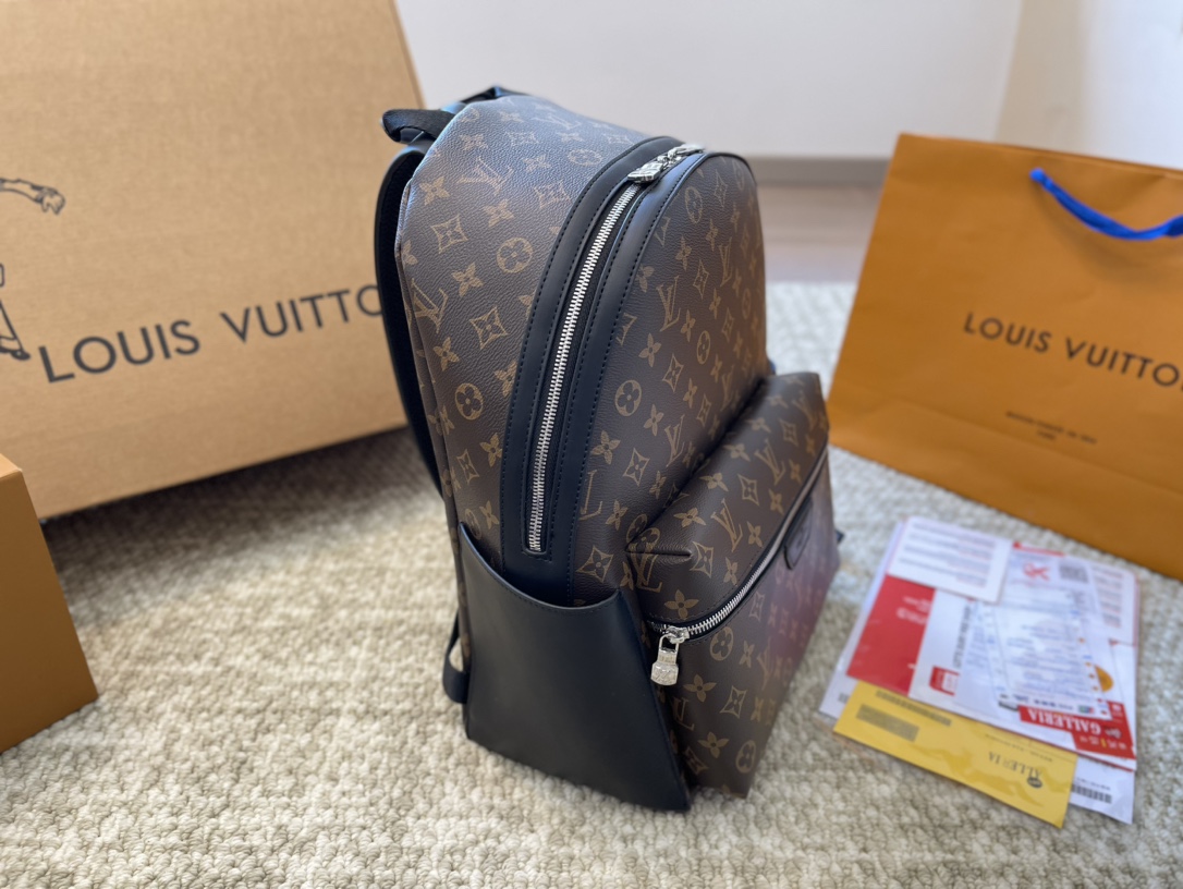 l**is V*t*n backpack-29*38cm