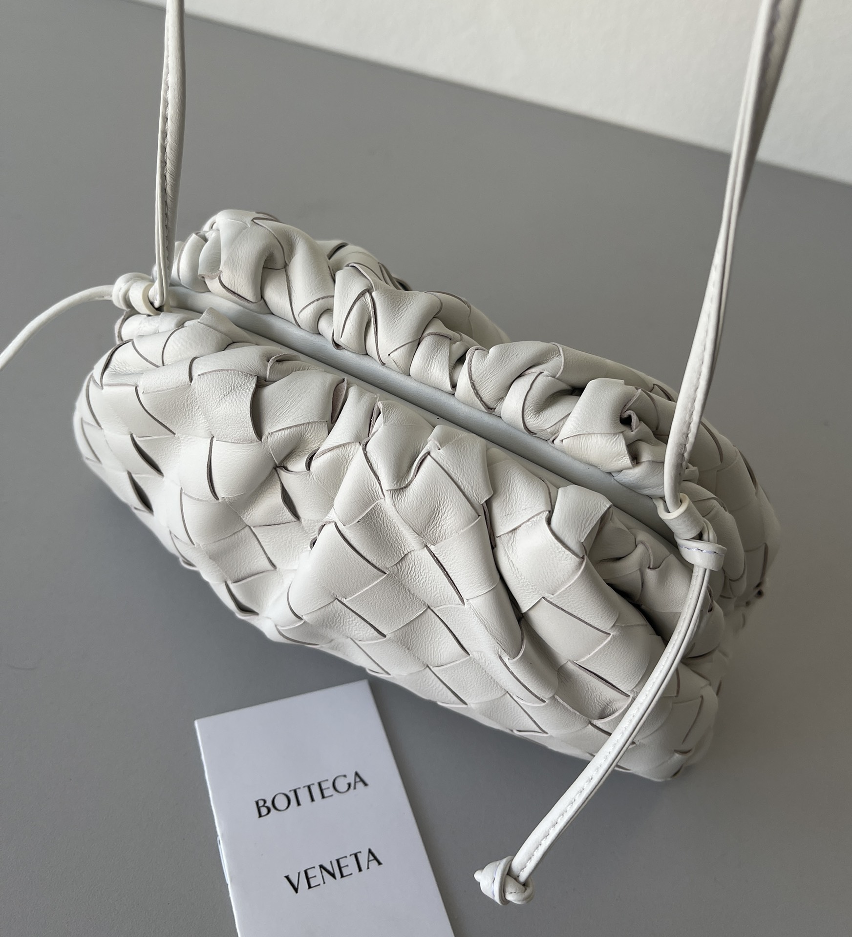 Bo*te*ga ve*ne*ta the pouch bag-22*9cm