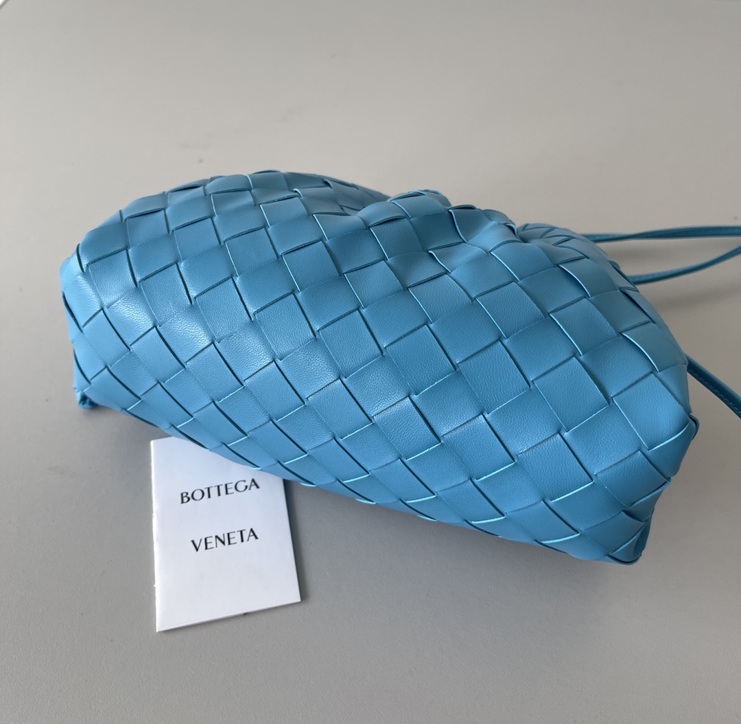 Bo*te*ga ve*ne*ta the pouch bag-22*9cm