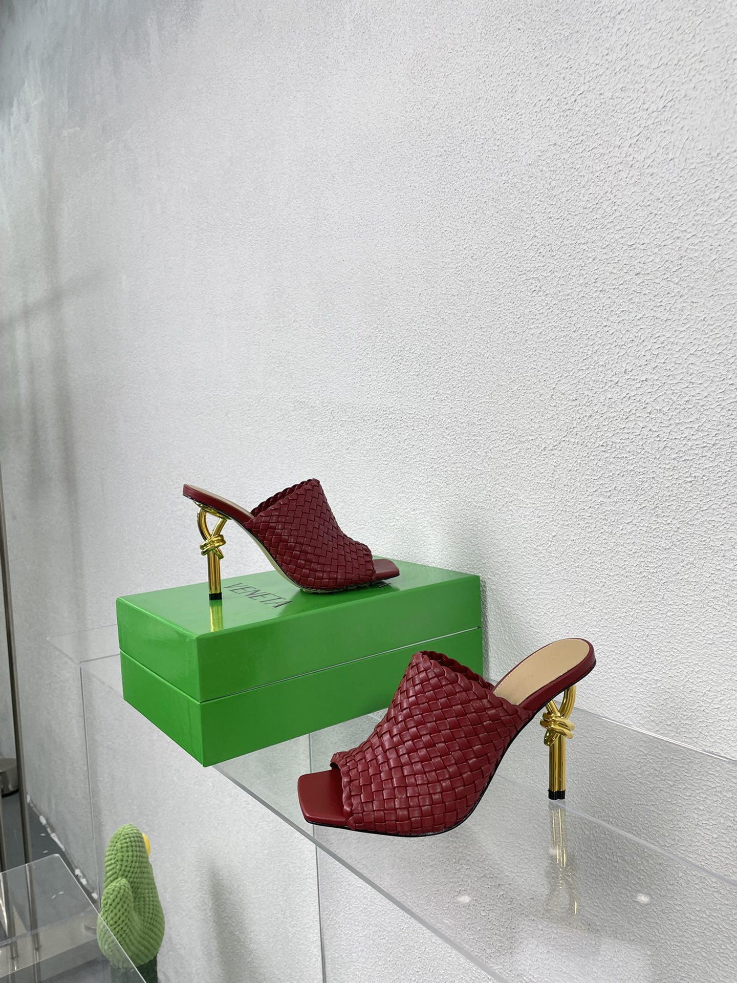 Bo*te*ga ve*ne*ta slides