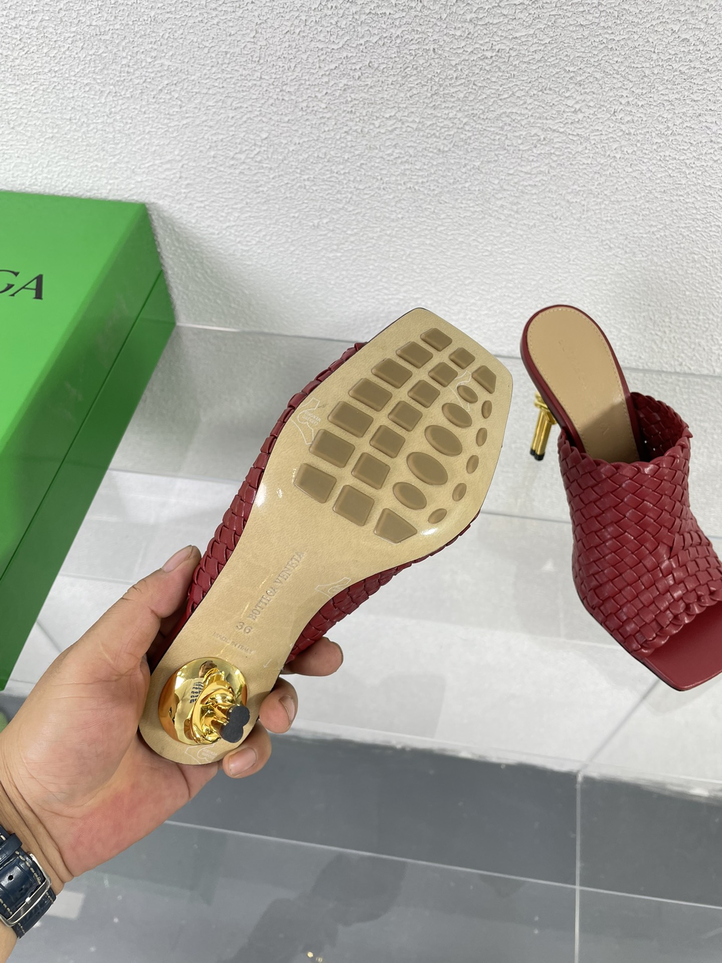 Bo*te*ga ve*ne*ta slides