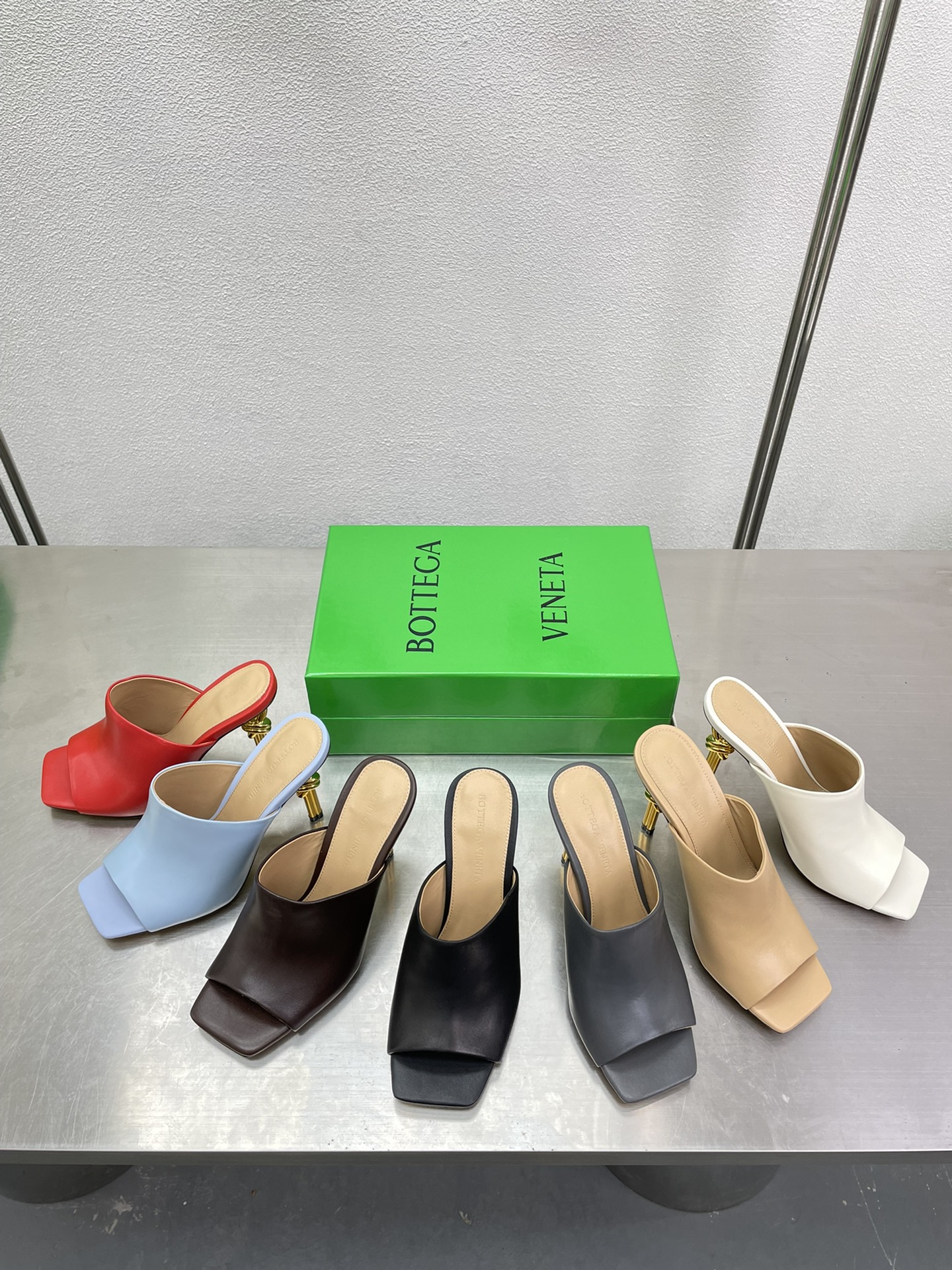 Bo*te*ga ve*ne*ta slides