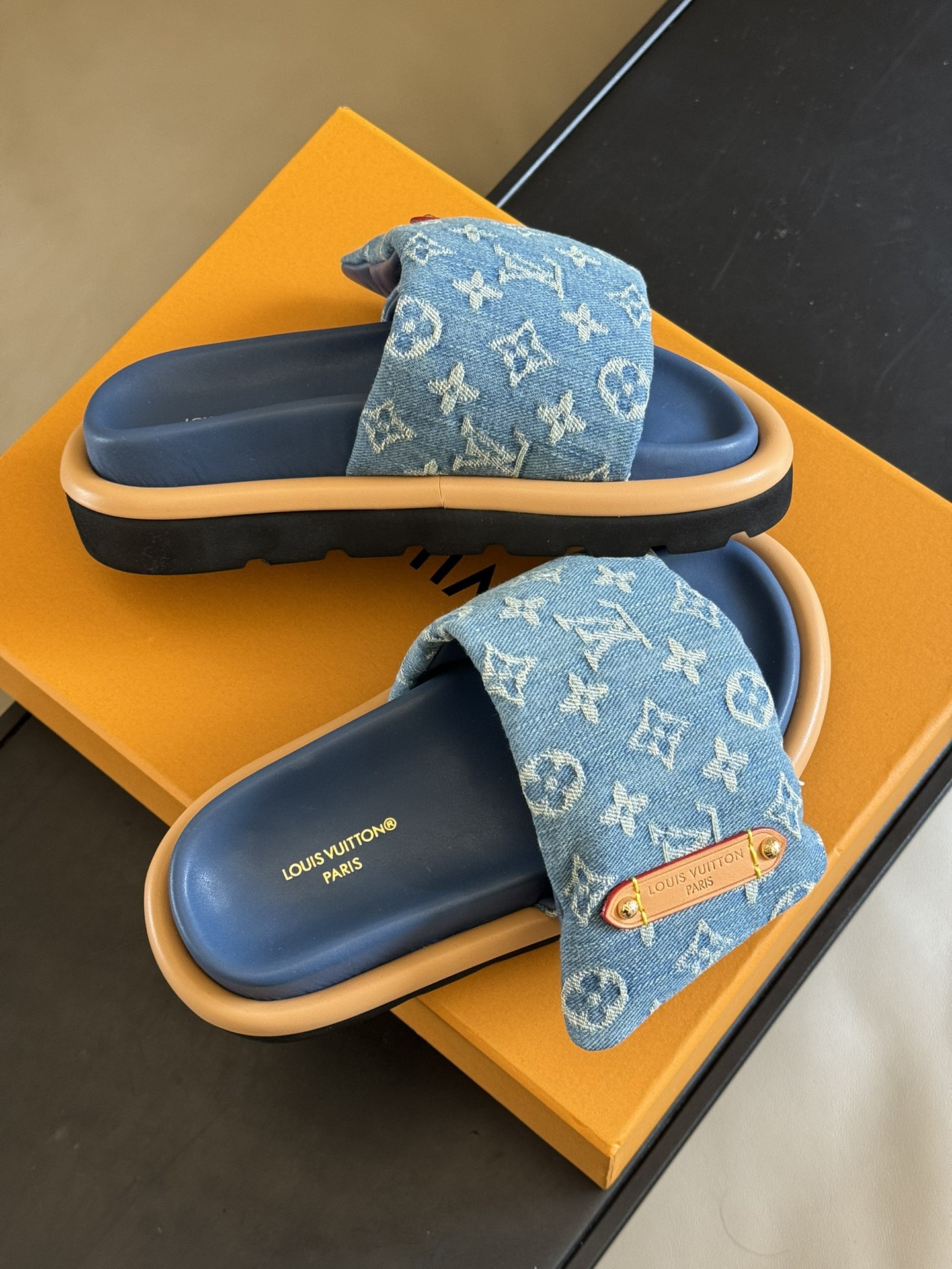l**is V*t*n slides
