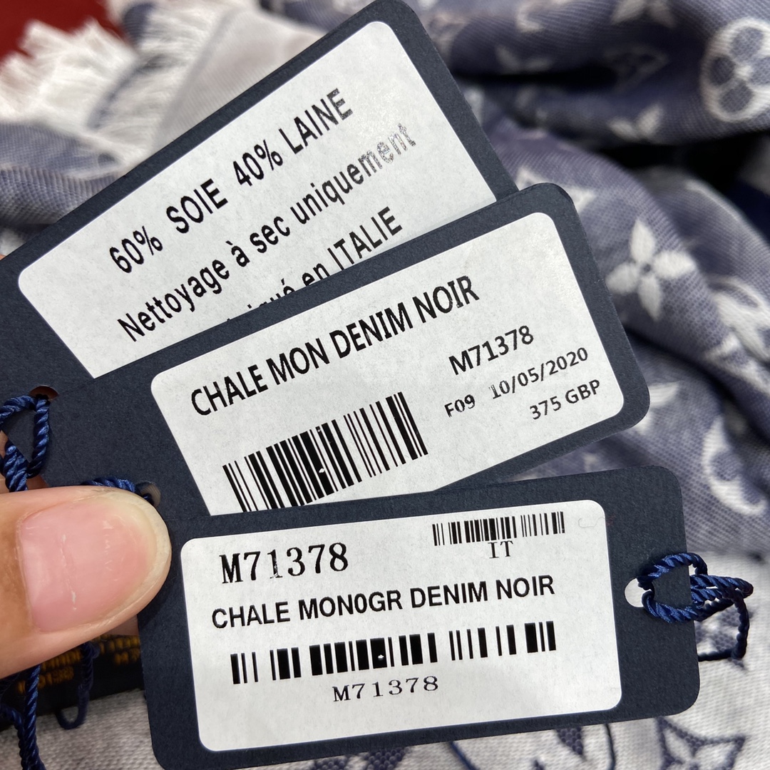l**is V*t*n scarf
