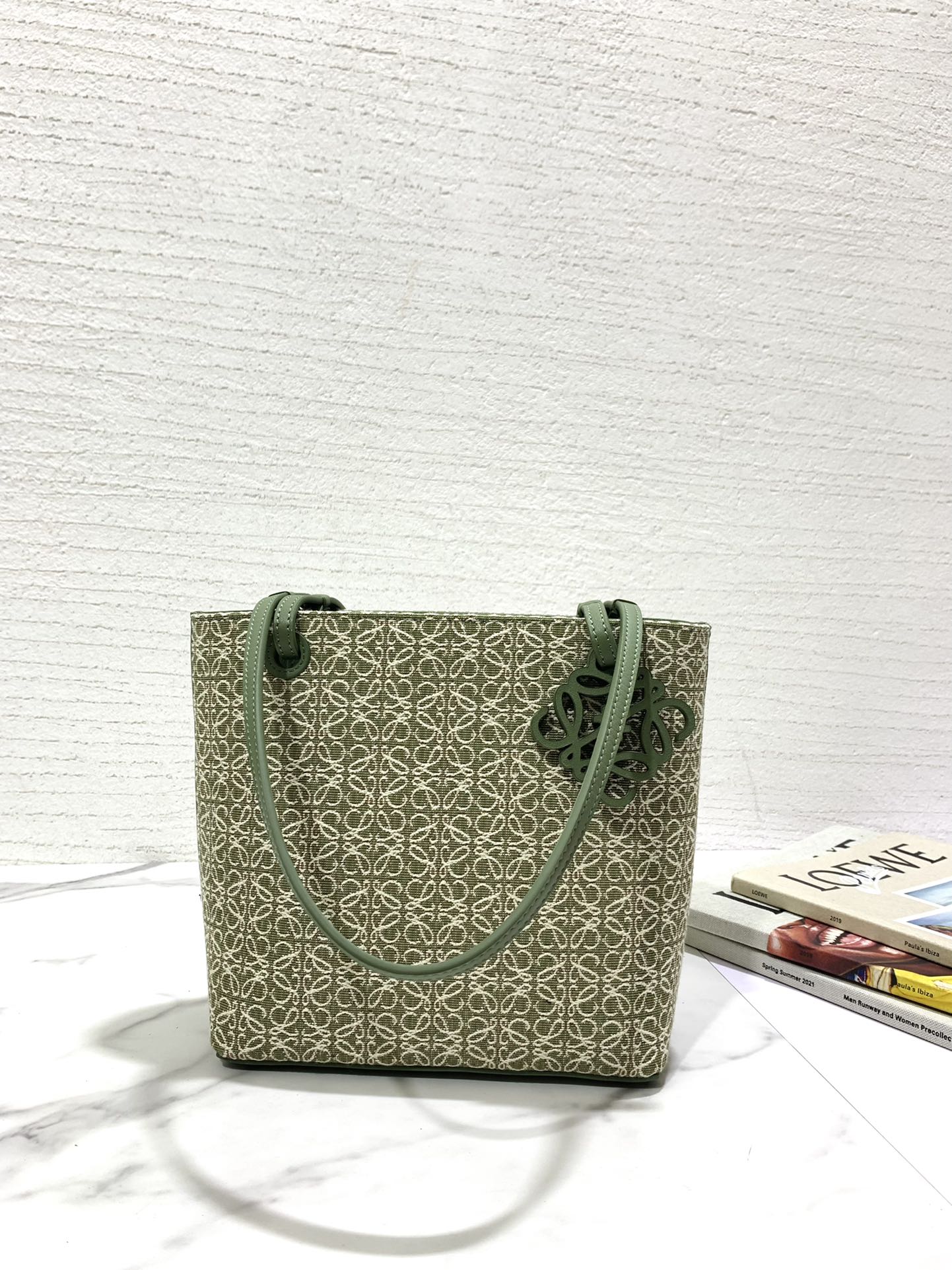 Loewe Anagram Square Tote-21*10*22CM