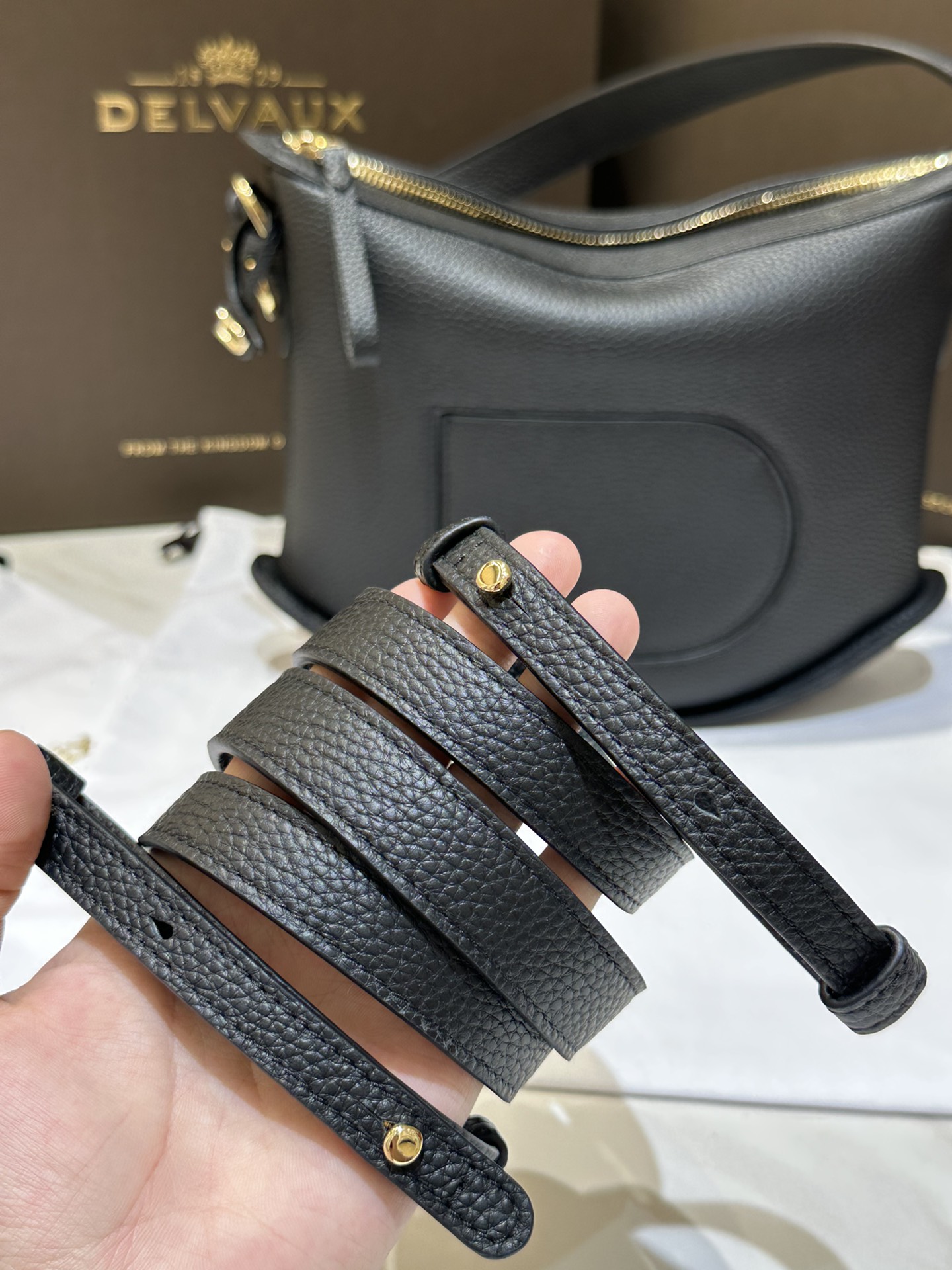 Delvaux Pin Swing Tote-29*9*20CM