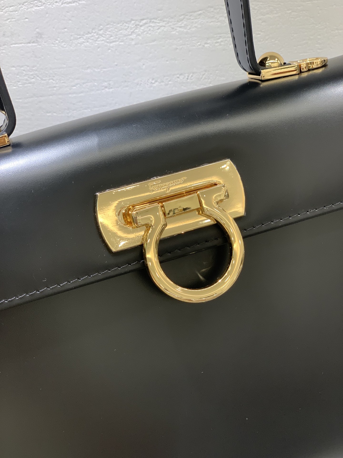 Ferragamo Tote-27×20×10CM