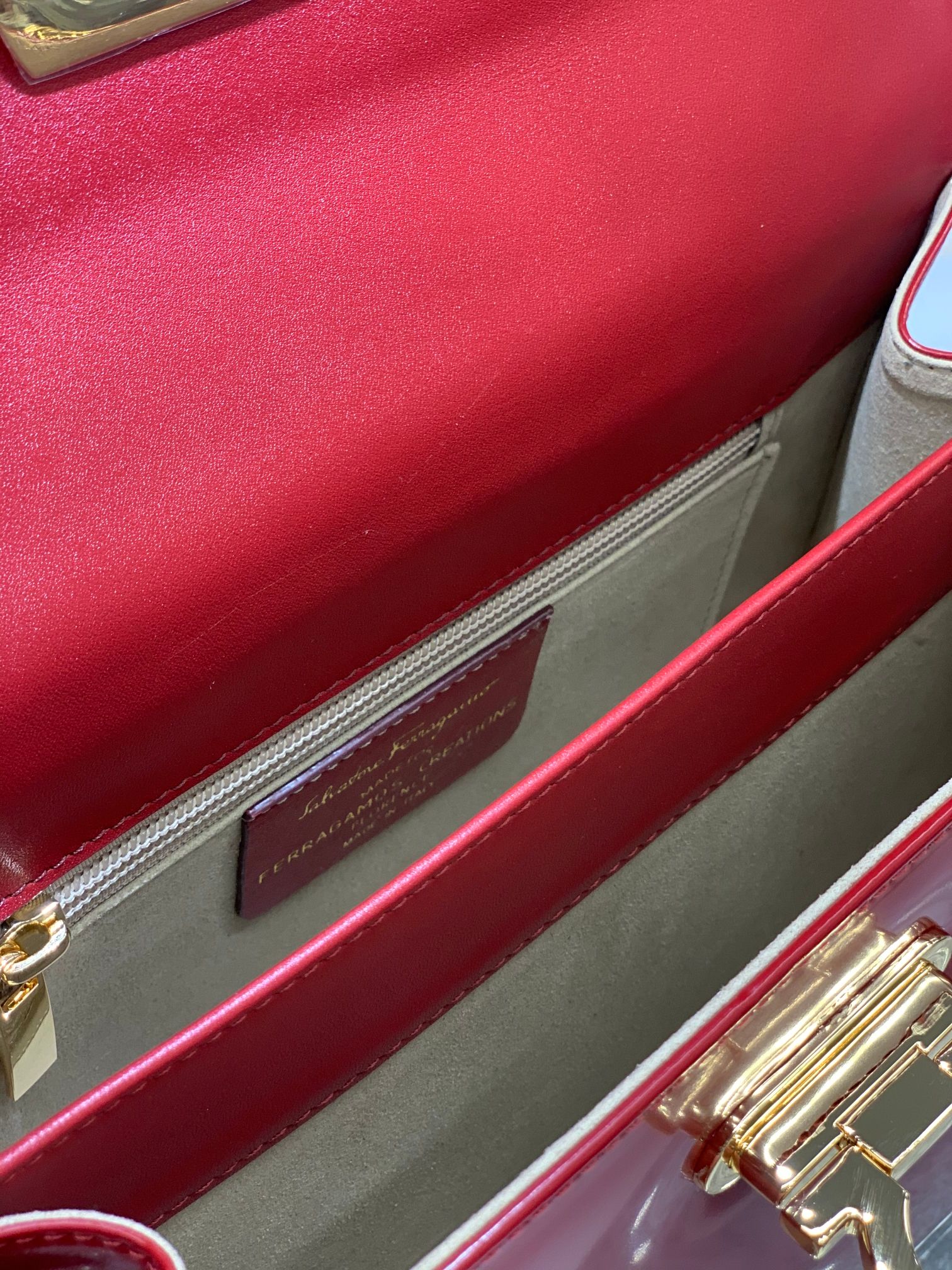 Ferragamo Tote-27×20×10CM