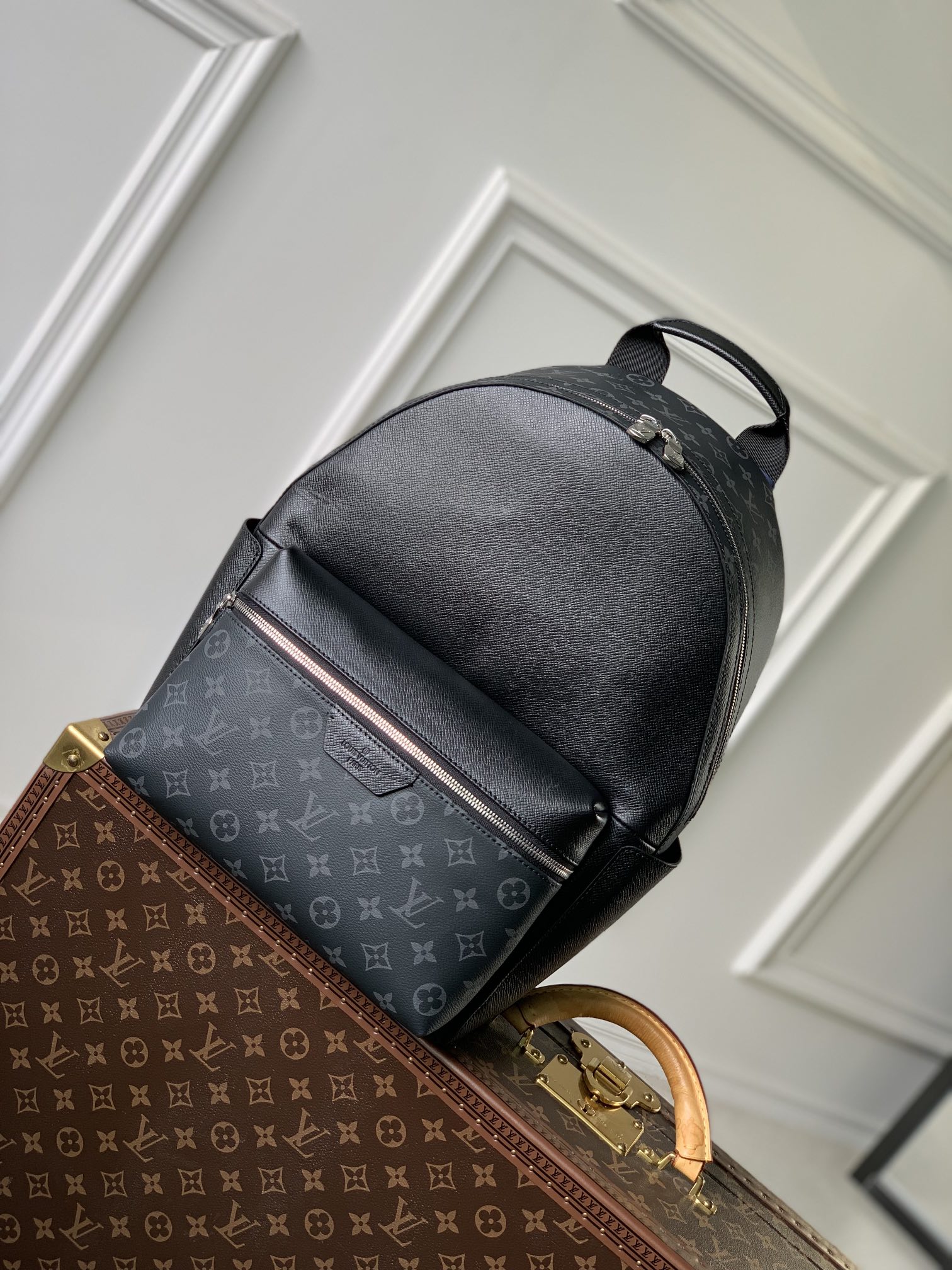 l**is V*t*n discovery backpsck-m31033-29*38*20cm