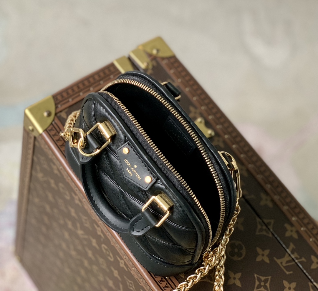 l**is V*t*n alma bb m24062-23.5 x 17.5 x 11.5cm