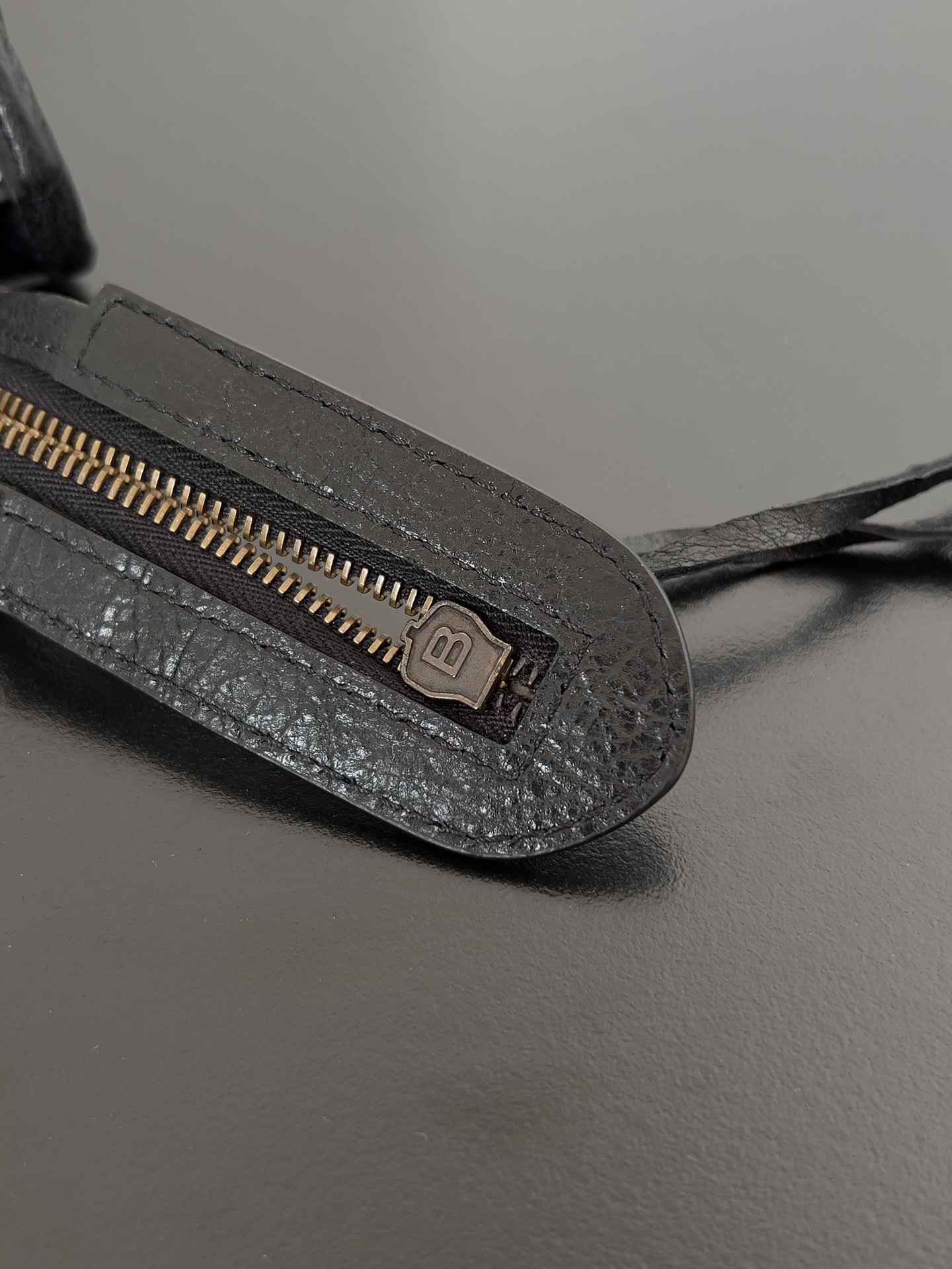 Balenciag Graffiti Classic City-38*14*24CM