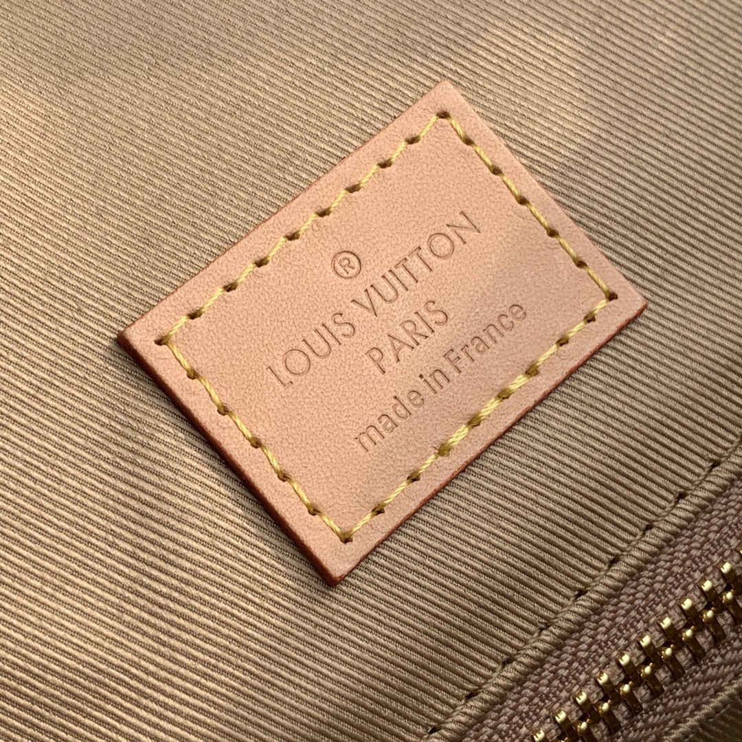 l**is V*t*n graceful handbags-41×35×14cm