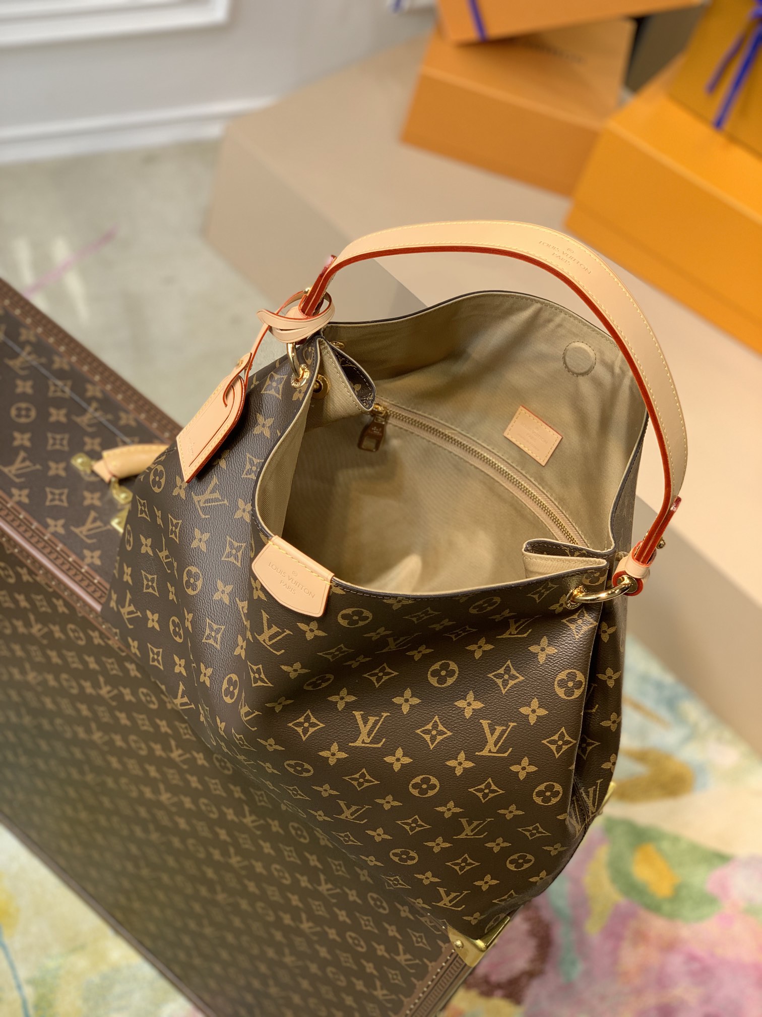 l**is V*t*n graceful handbags-41×35×14cm