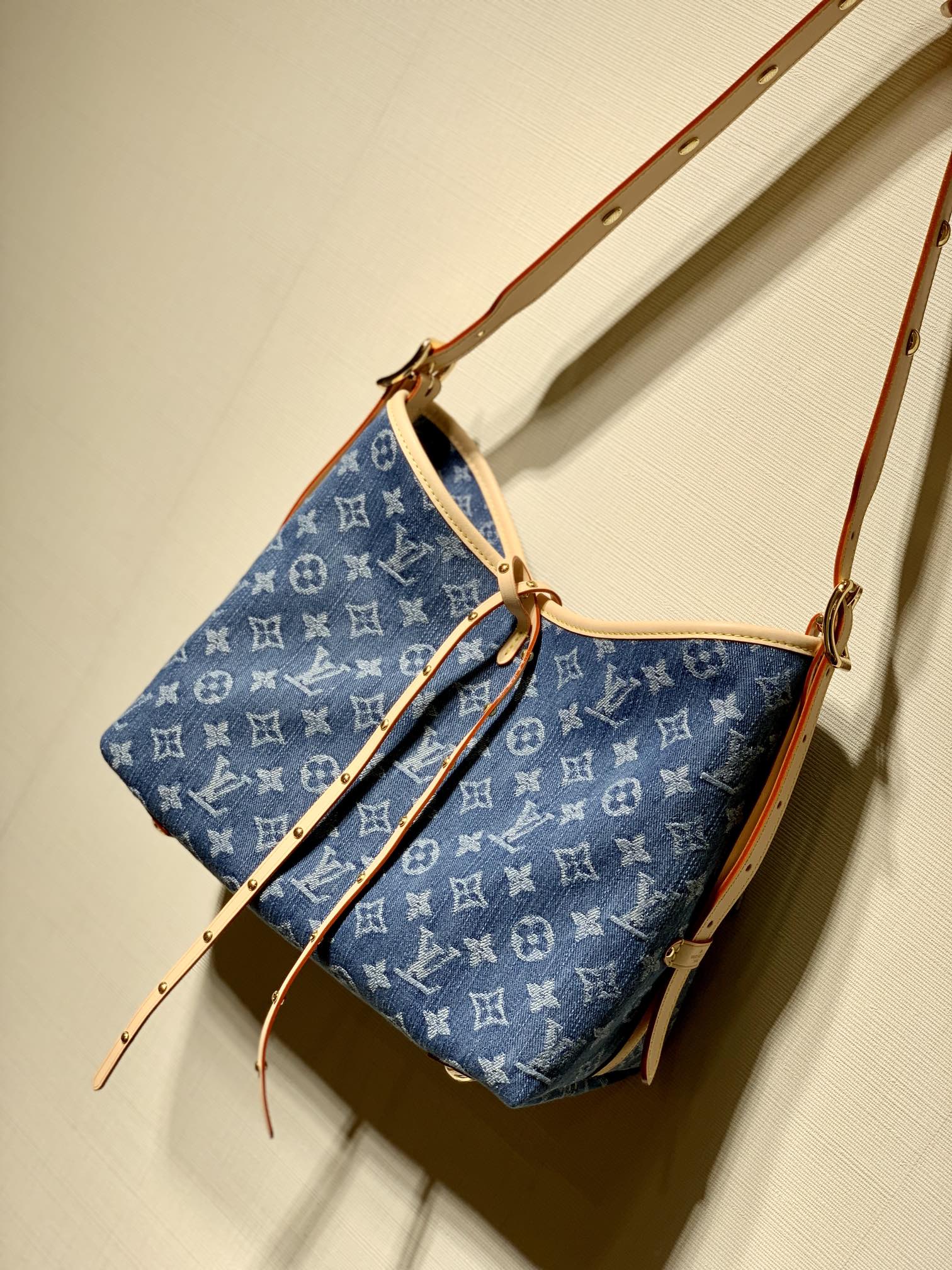 l**is V*t*n carryall mm-mm×24×12cm