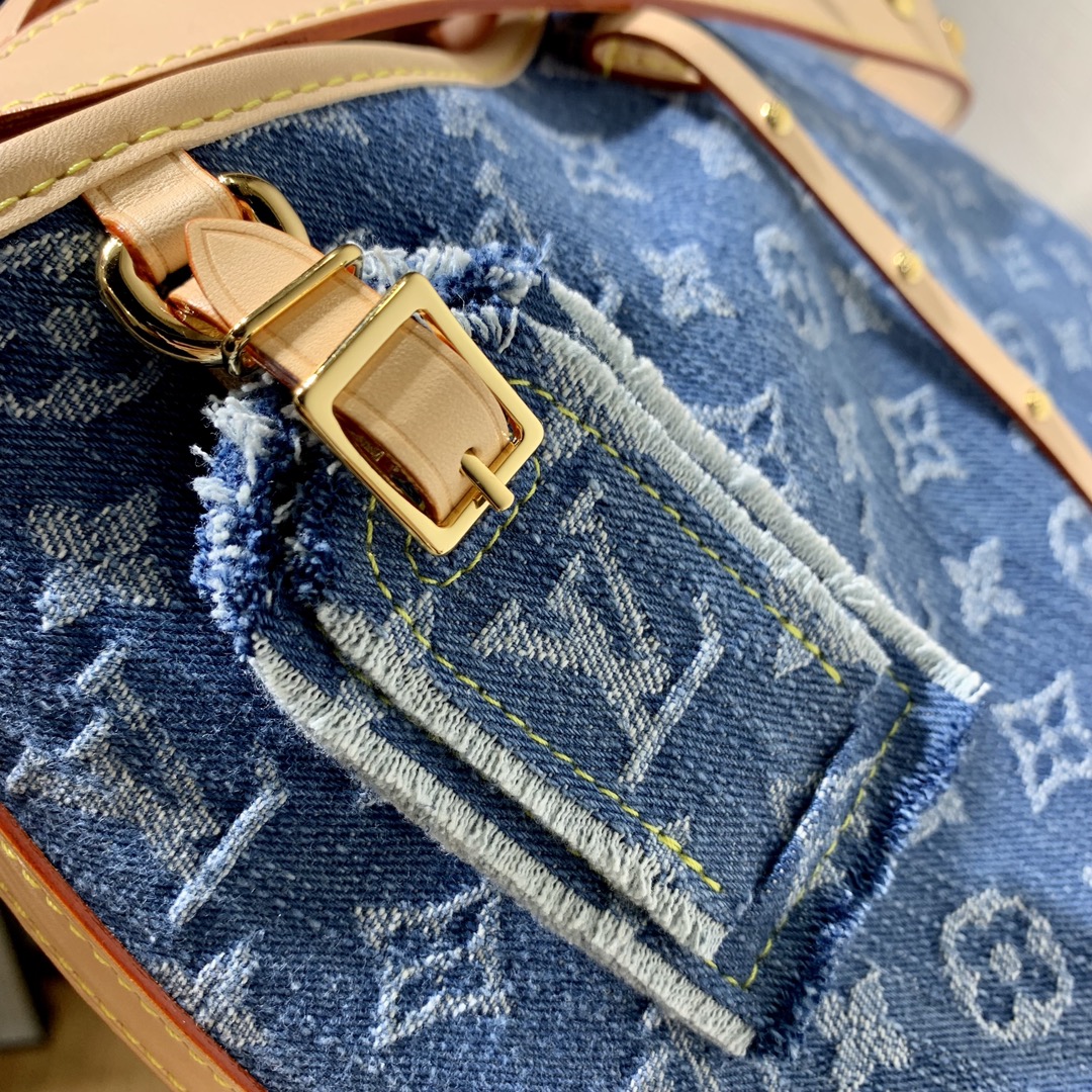 l**is V*t*n carryall mm-mm×24×12cm