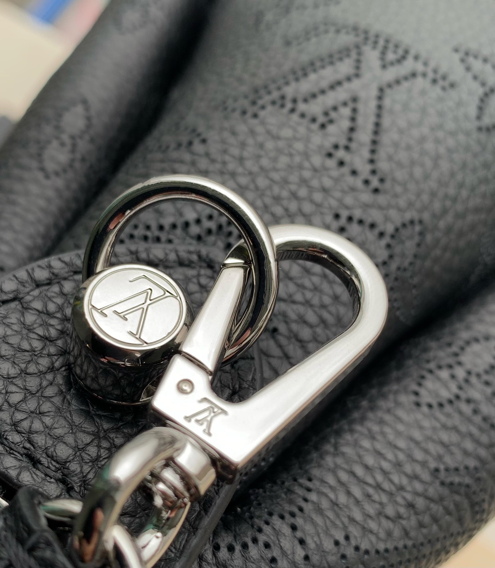 l**is V*t*n mahina hand it all bumbag-m24255-29*18*13cm