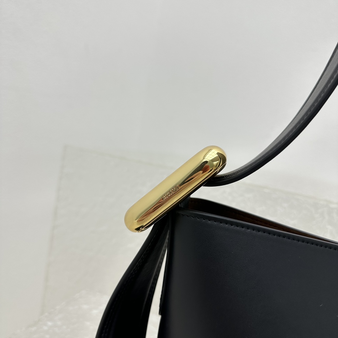 Jacquemus Bucket Bag-20*22*10CM