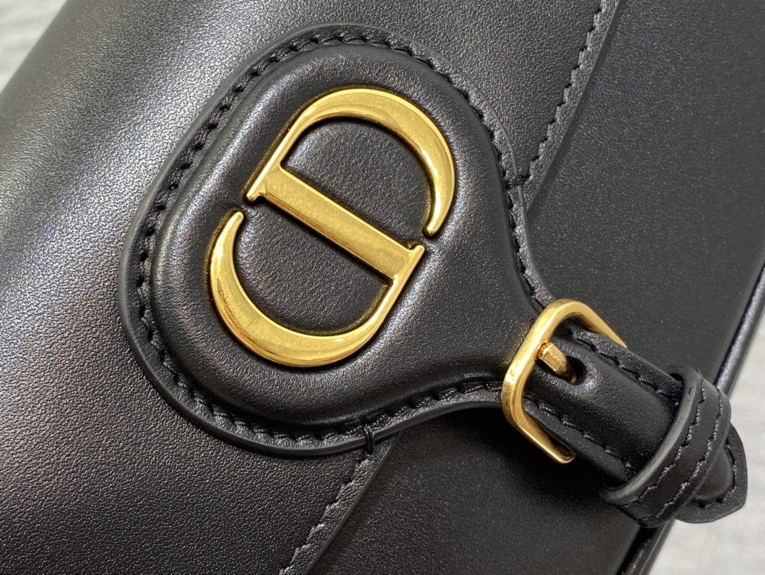Di0r 30 Bobby Bag-21*5*12CM