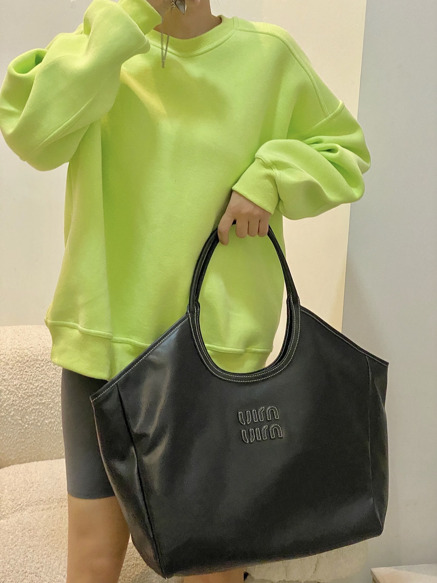 MiuMiu Tote-40×39×18CM