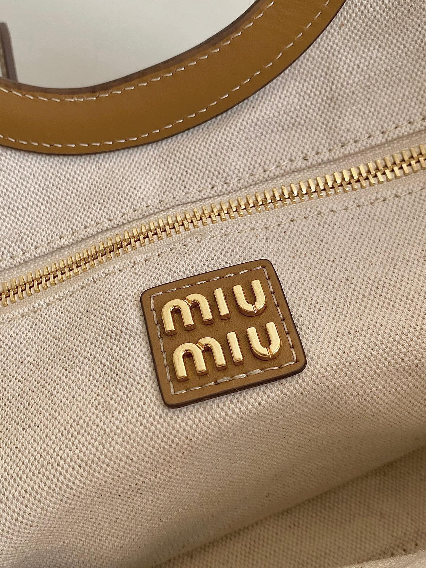 MiuMiu Tote-40×39×18CM