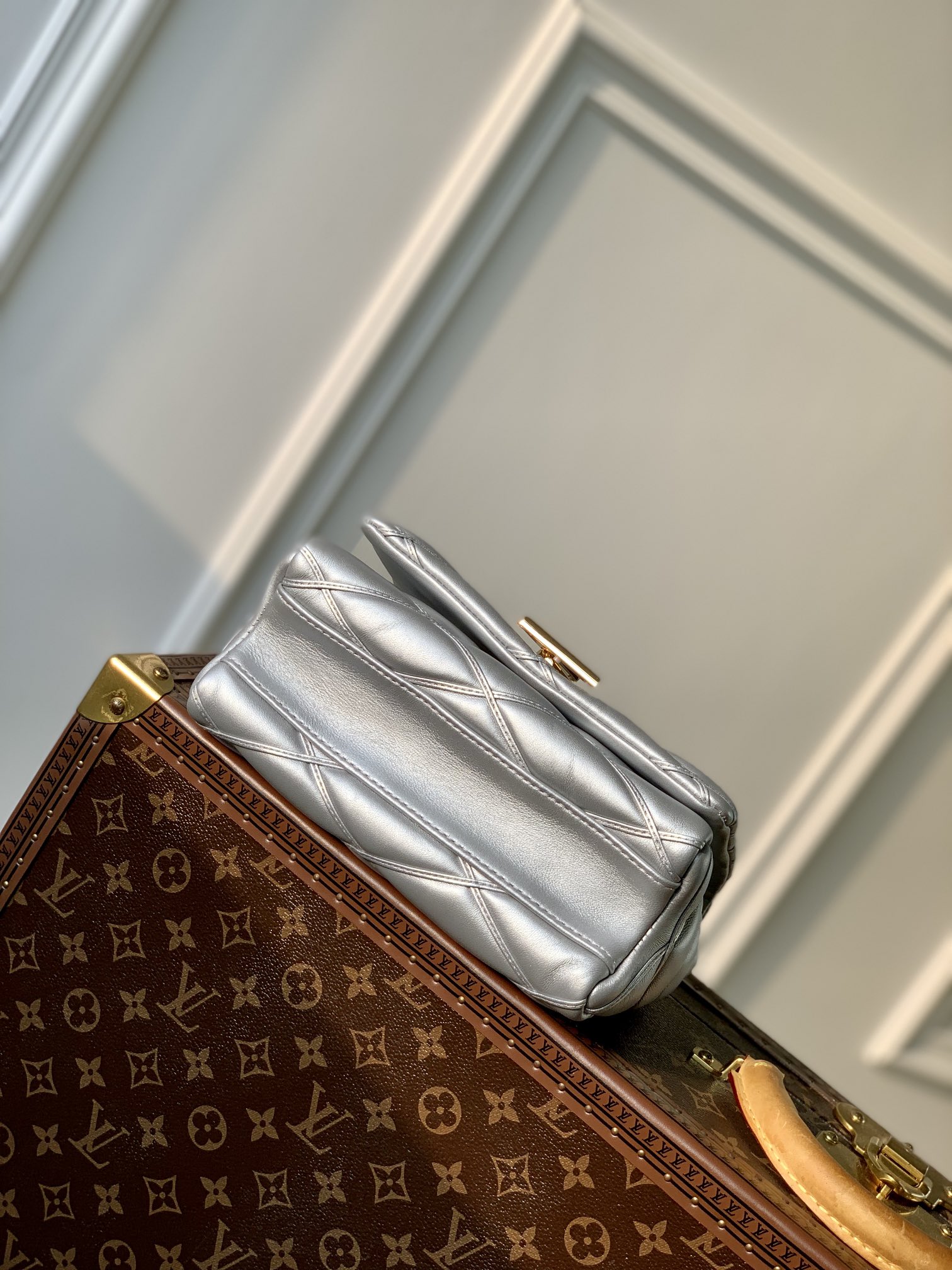 l**is V*t*n go-14 bag-m22891-23.0 x 16.0 x 10cm