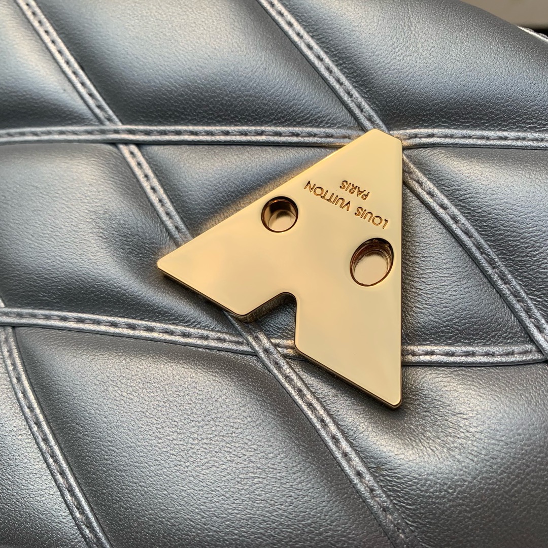 l**is V*t*n go-14 bag-m22891-23.0 x 16.0 x 10cm