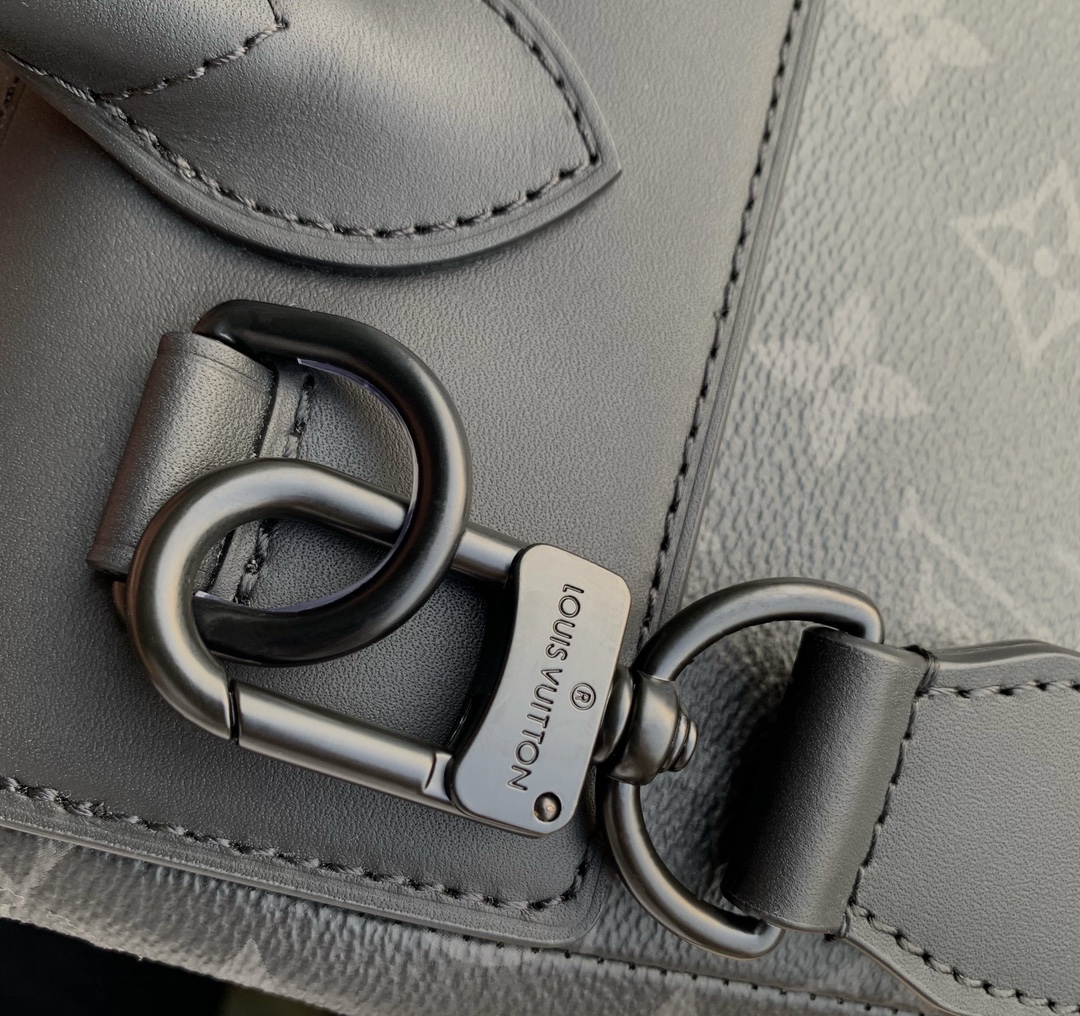 l**is V*t*n pochette steamer -m46953-25 x 19 x 8 cm