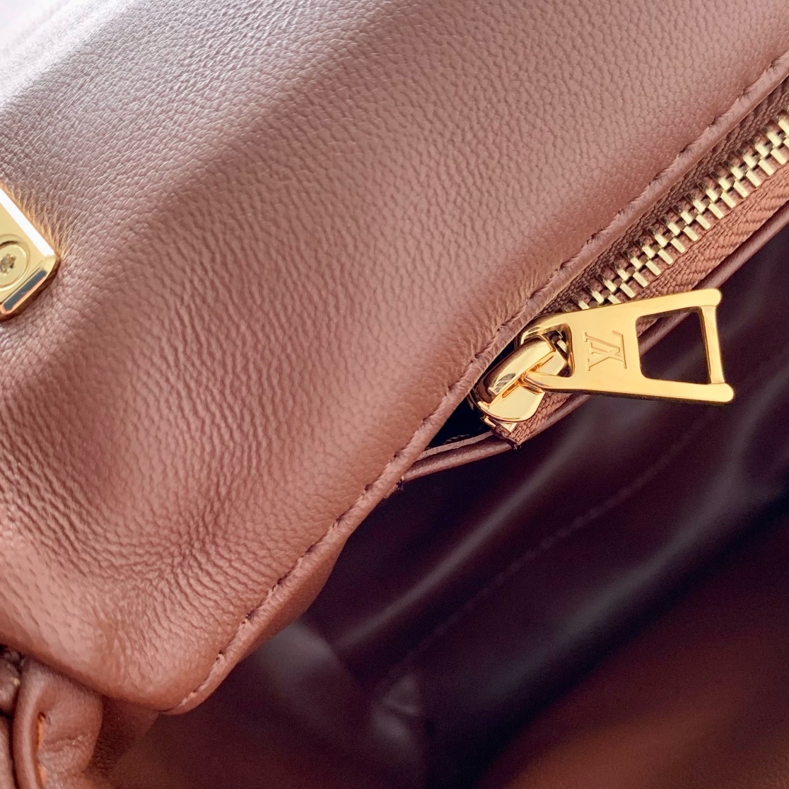 l**is V*t*n go-14 bag-m23689-31*19.5*11cm