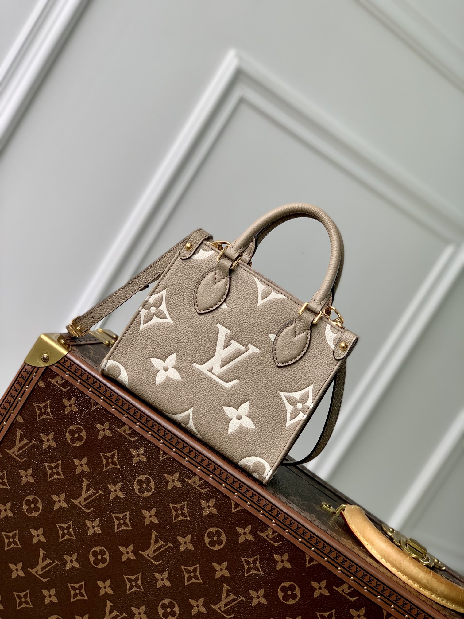 l**is V*t*n onthego bb handbag-18*15*8.5cm