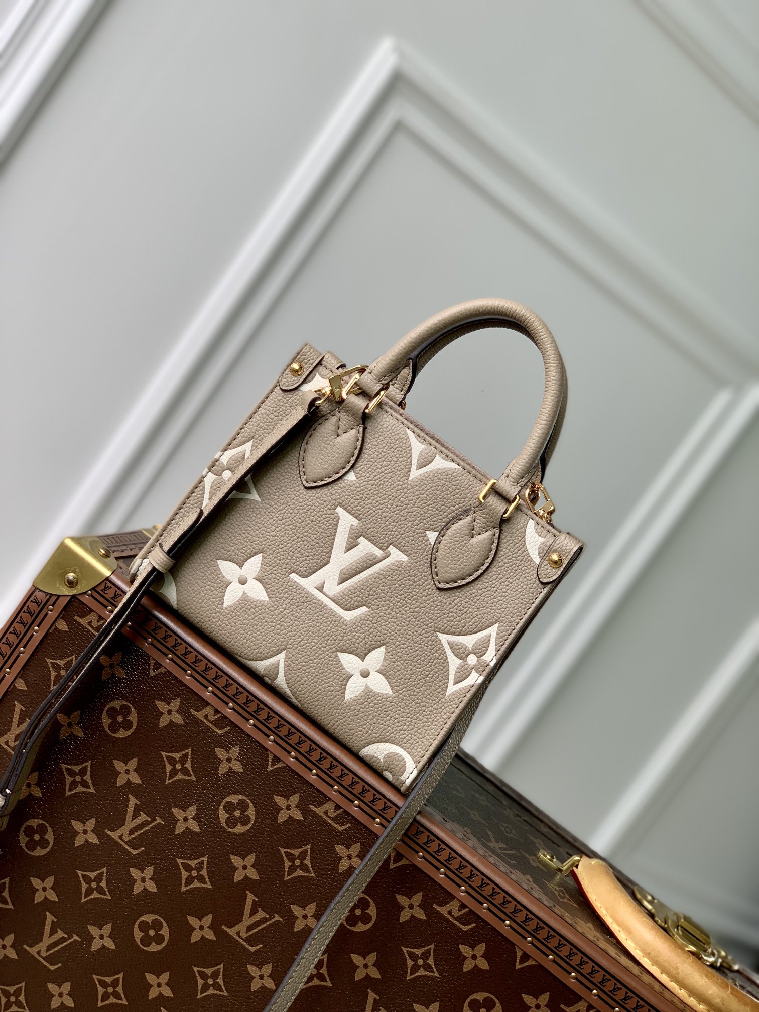 l**is V*t*n onthego bb handbag-18*15*8.5cm