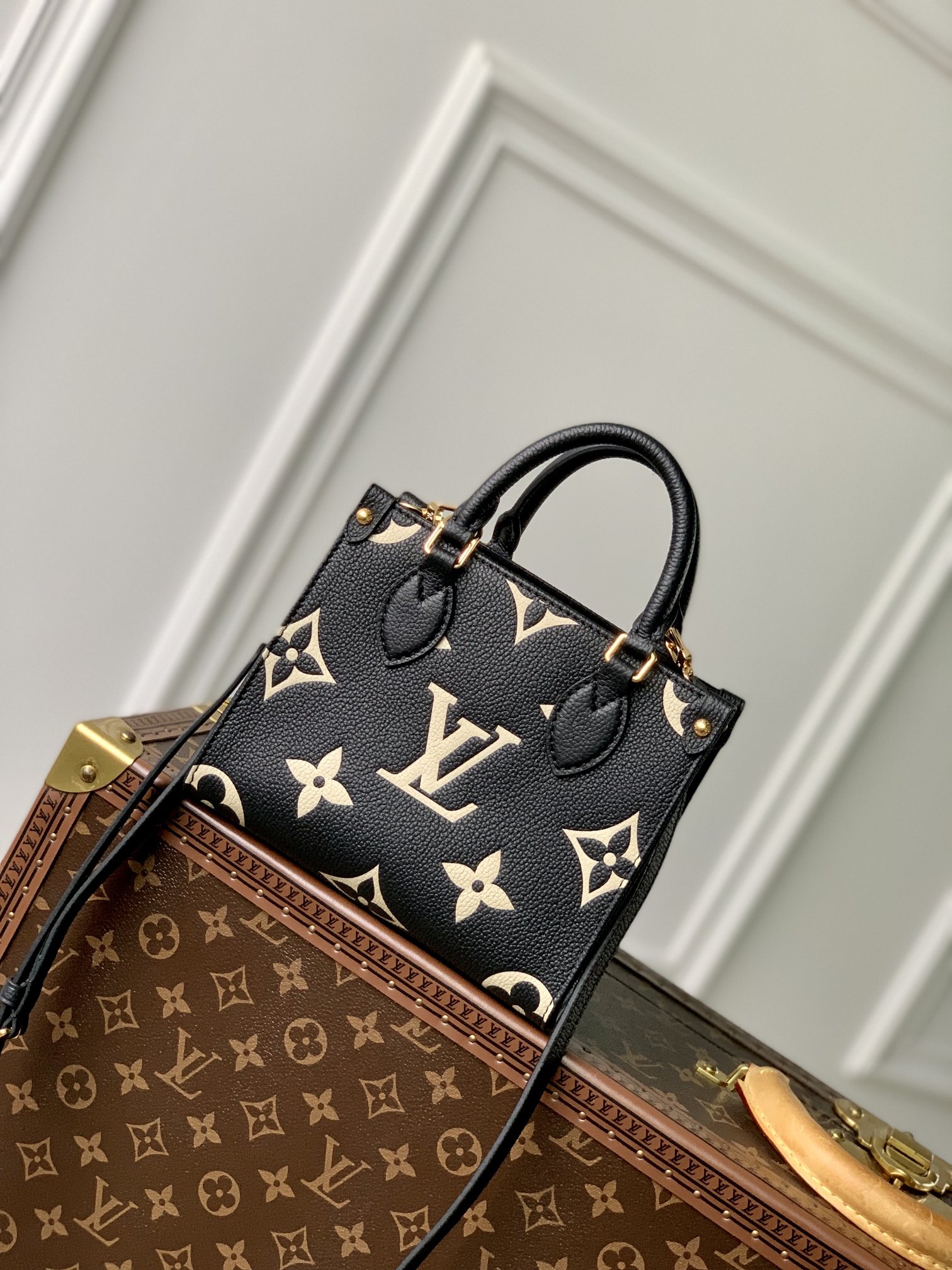 l**is V*t*n onthego bb handbag-18*15*8.5cm