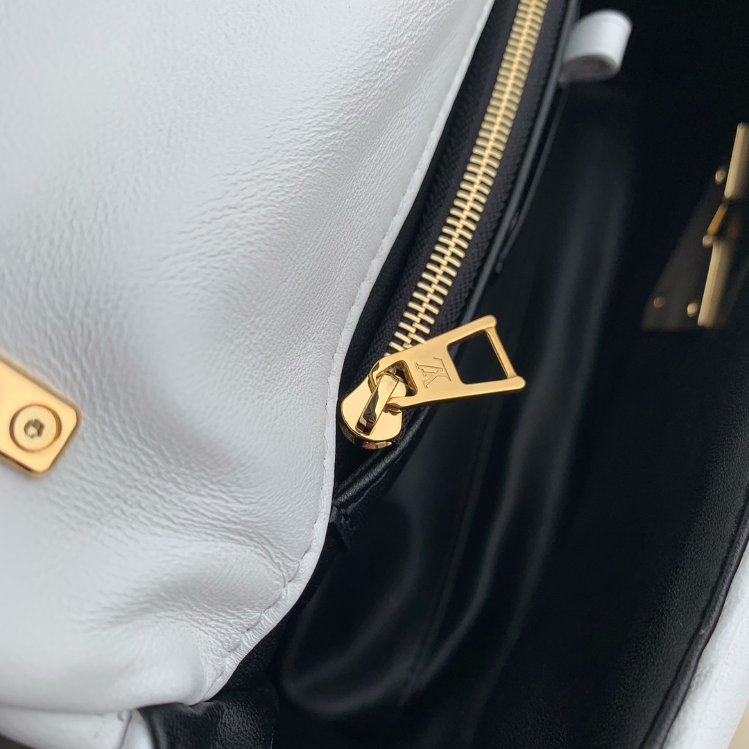 l**is V*t*n go-14 bag-m23689-31*19.5*11cm