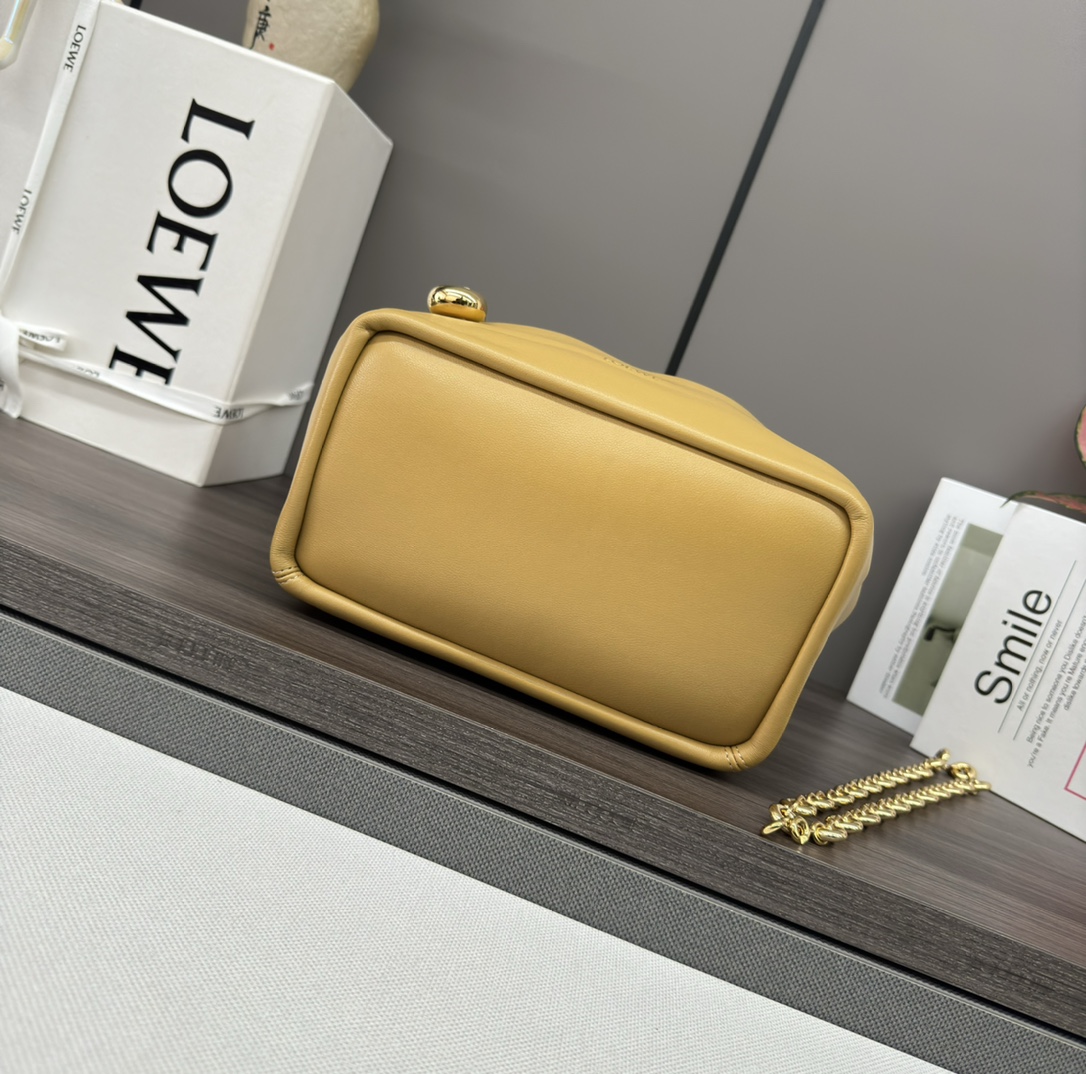 Loewe Squeeze Bag-29*10.5*24CM