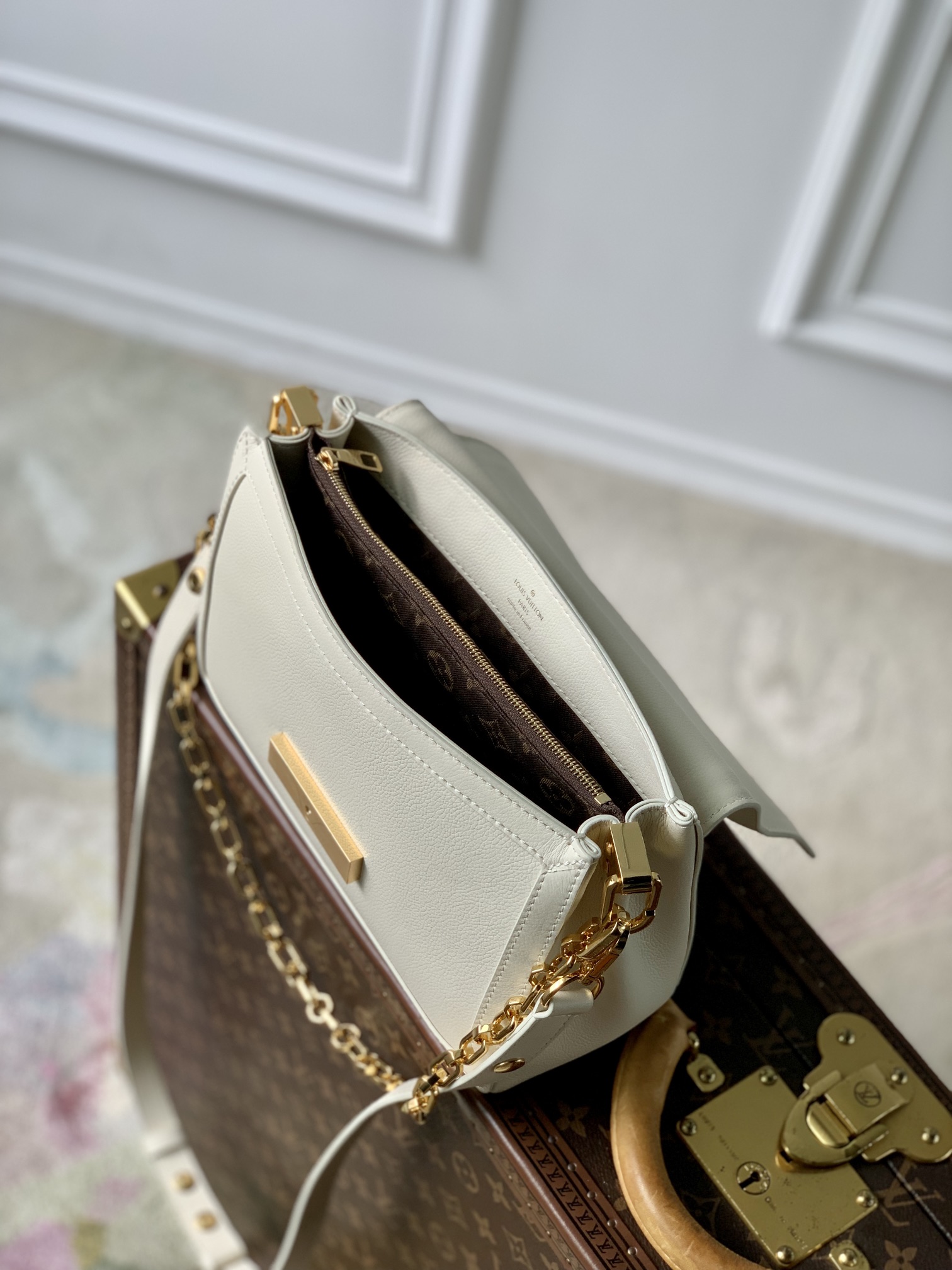 l**is V*t*n dauphine soft -24*17*9cm