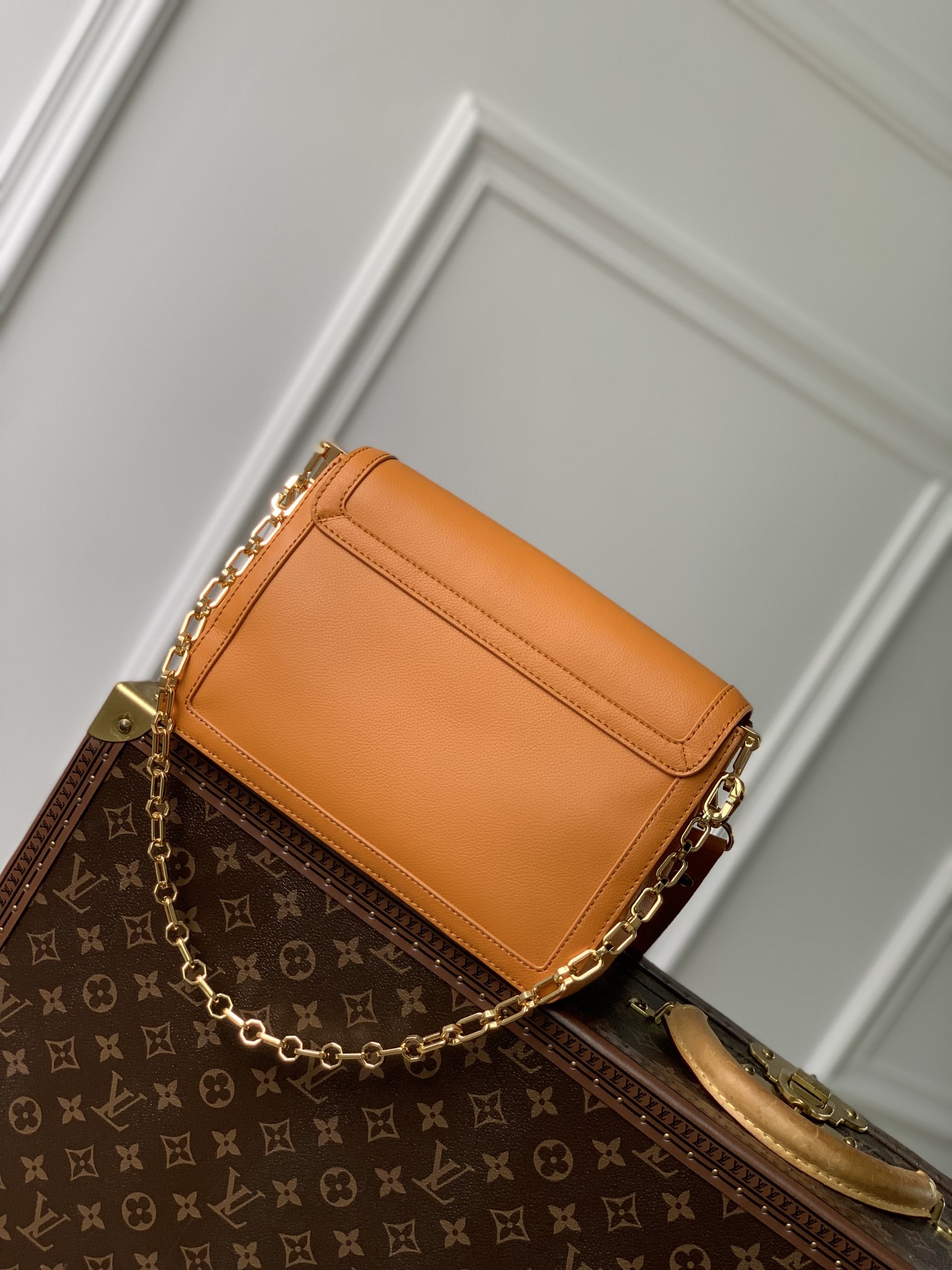 l**is V*t*n dauphine soft -24*17*9cm