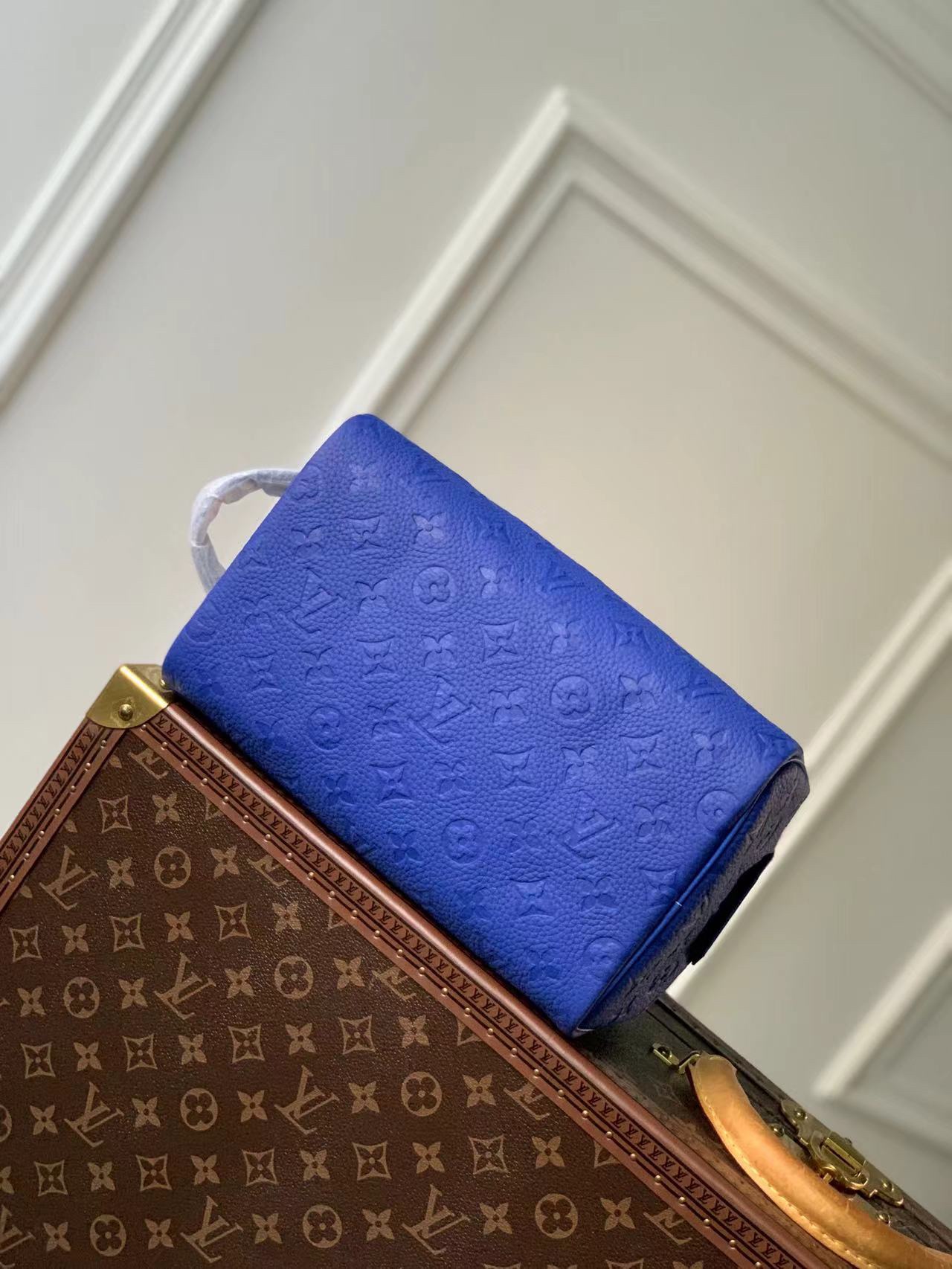l**is V*t*n locker dopp kit pouch -28 x 15 x 16.5cm