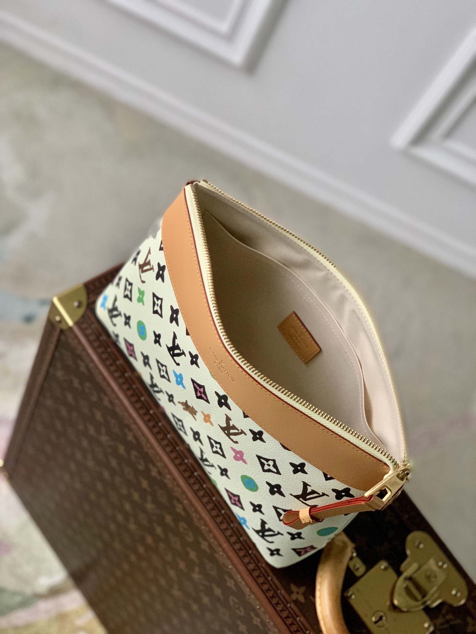 l**is V*t*n pochette voyage souple pouch-m83568-32 x 21 x 8cm
