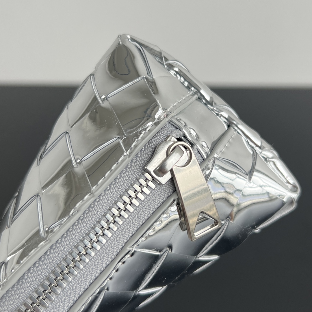 Bo*te*ga ve*ne*ta lntrecciato bag-16.5x10.5x9cm