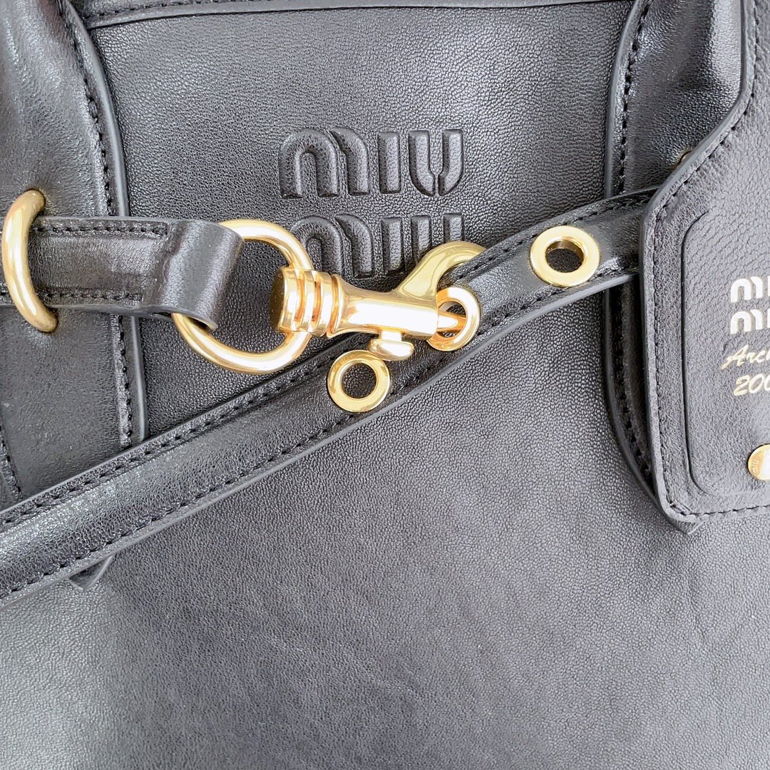 MiuMiu Aventure Nappa Tote-31X40X13CM