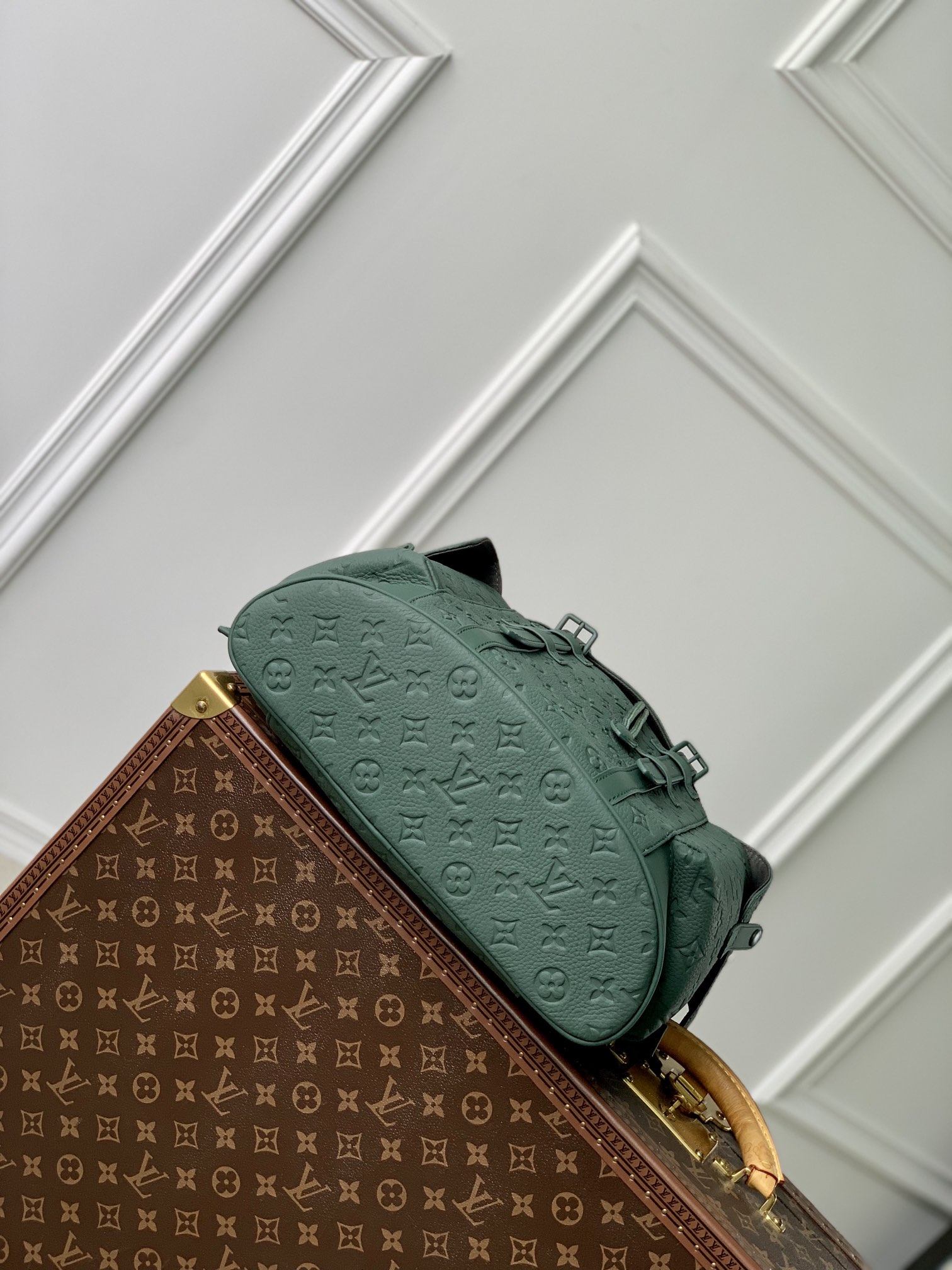 l**is V*t*n christopher backpack m24428-38 x 44 x 12.5cm